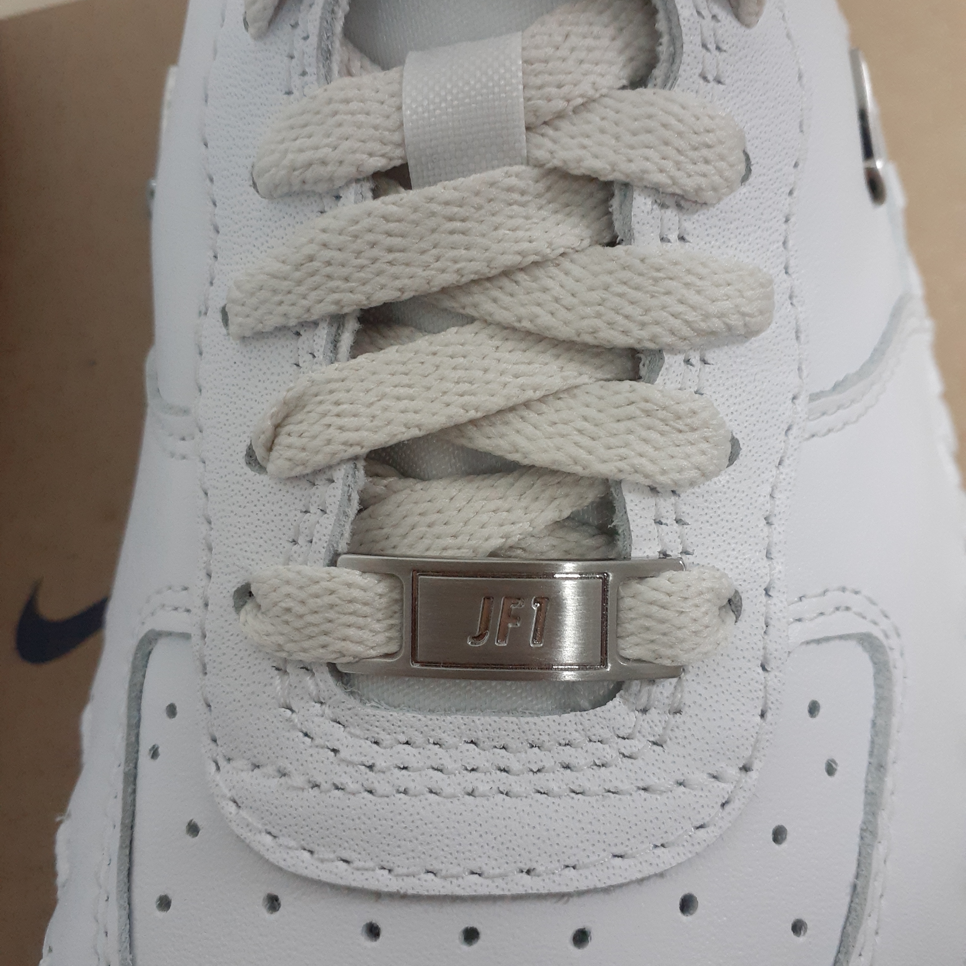 Nike x Jacquemus J Force 1 Low LX SP White 착용 스타일 - 3