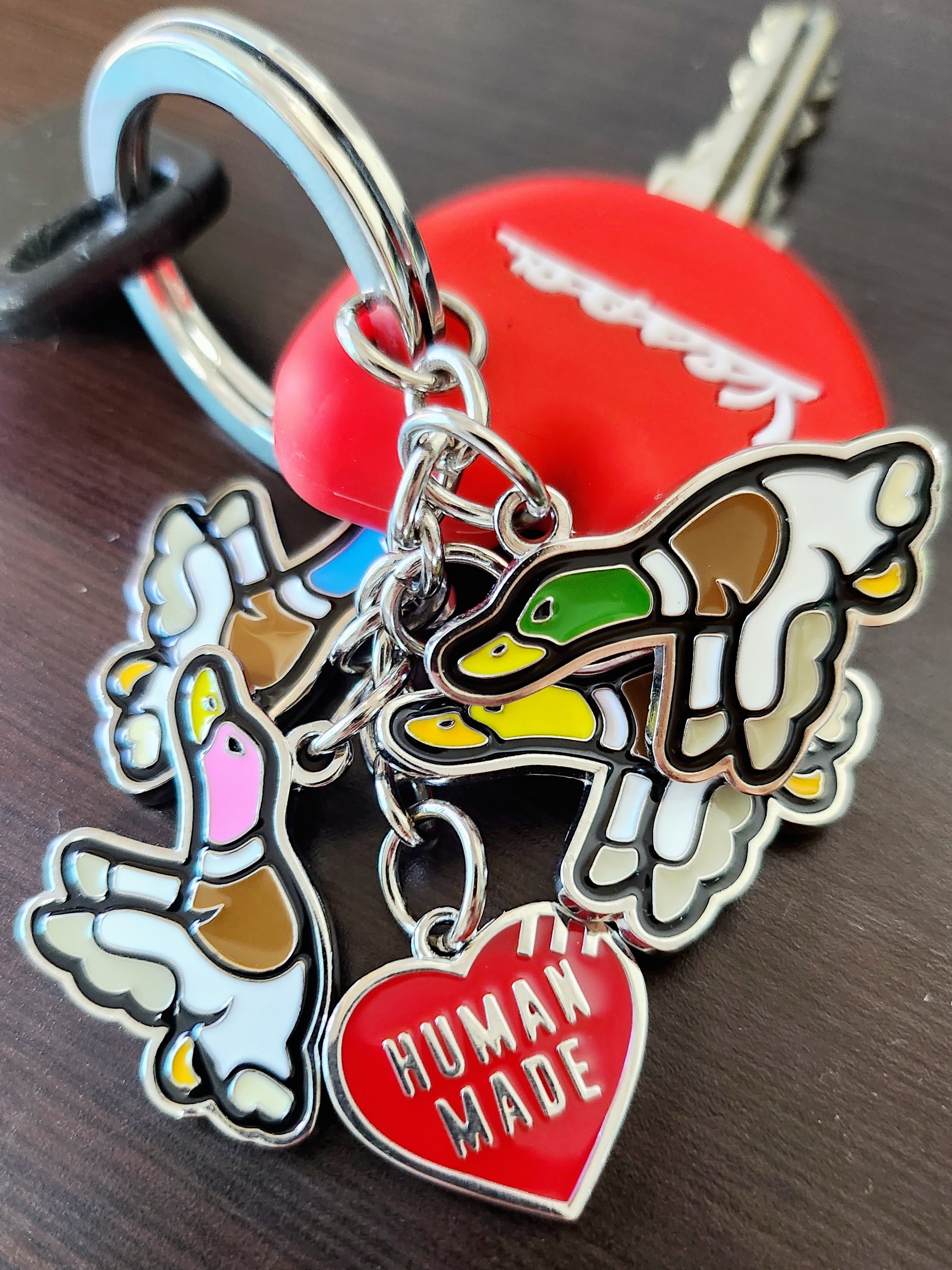 Human Made Flying Duck Keyring Silver 착용 스타일 - 1