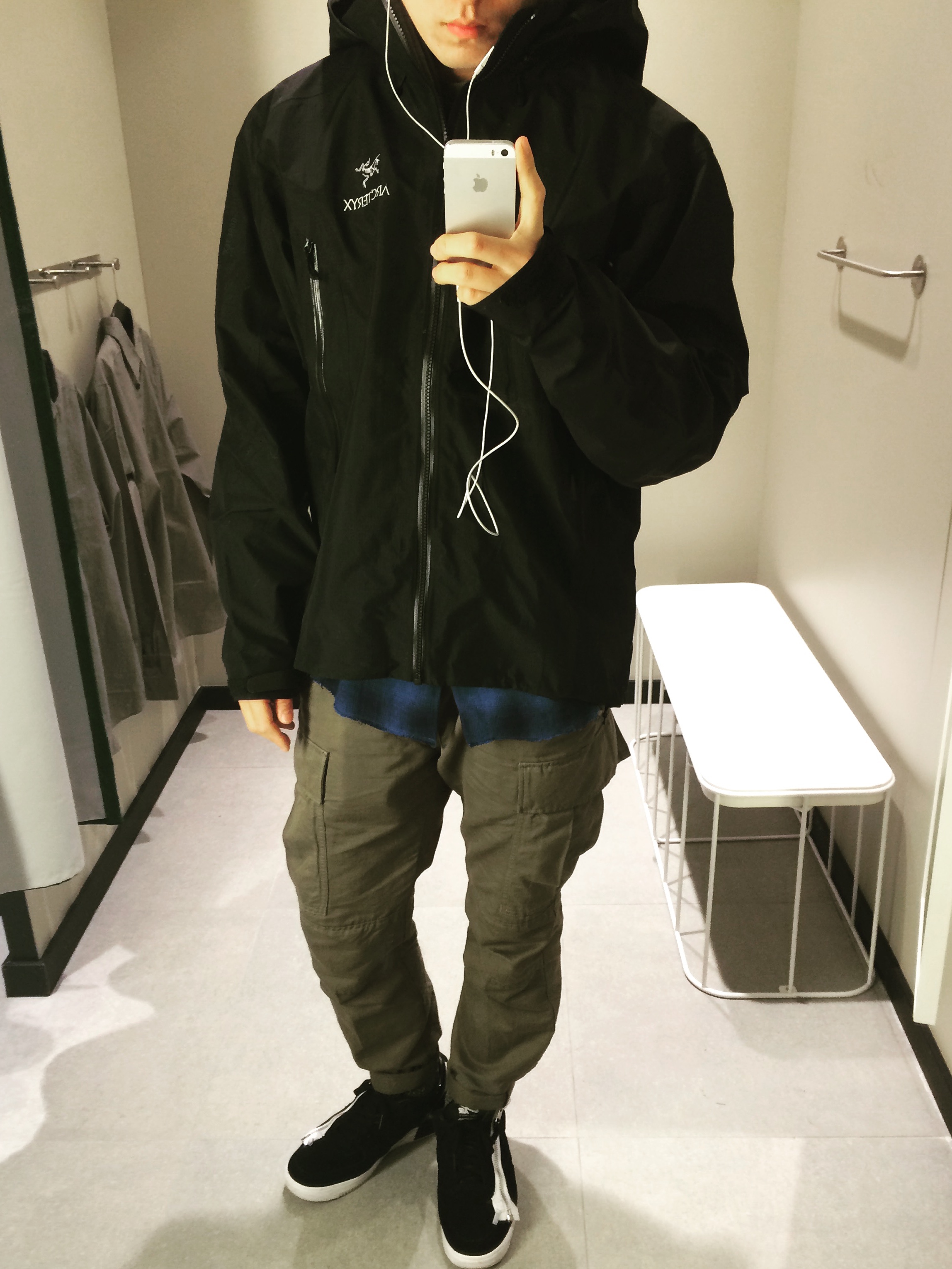 Nike x Acronym Lunar Force 1 SP Zip Black White, Arc'teryx Beta Jacket Black 착용 스타일
