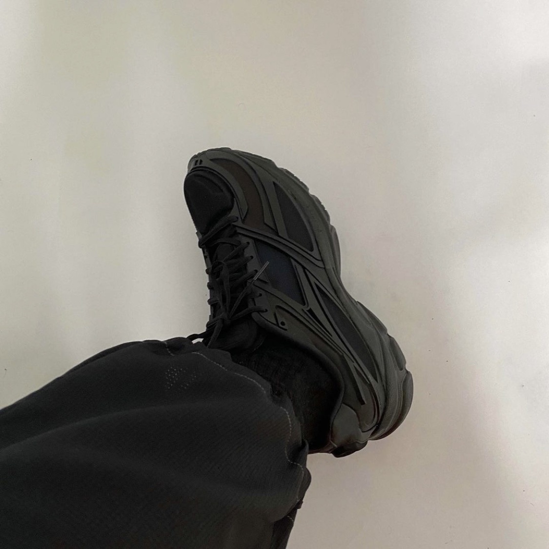 Reebok x Kanghyuk Premier Road Modern Black - DSM Exclusive 착용 스타일