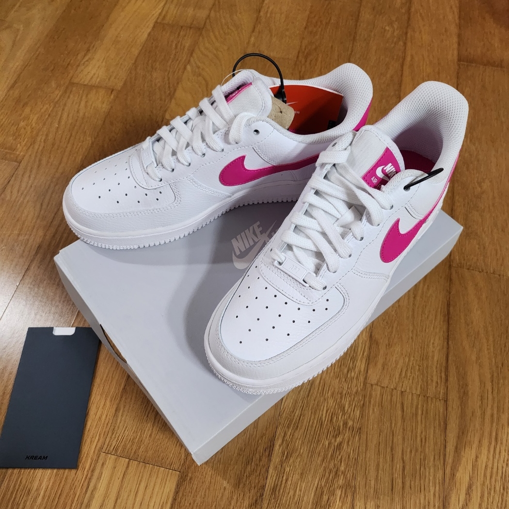 (W) Nike Air Force 1 '07 White Pink Prime 착용 스타일 - 2
