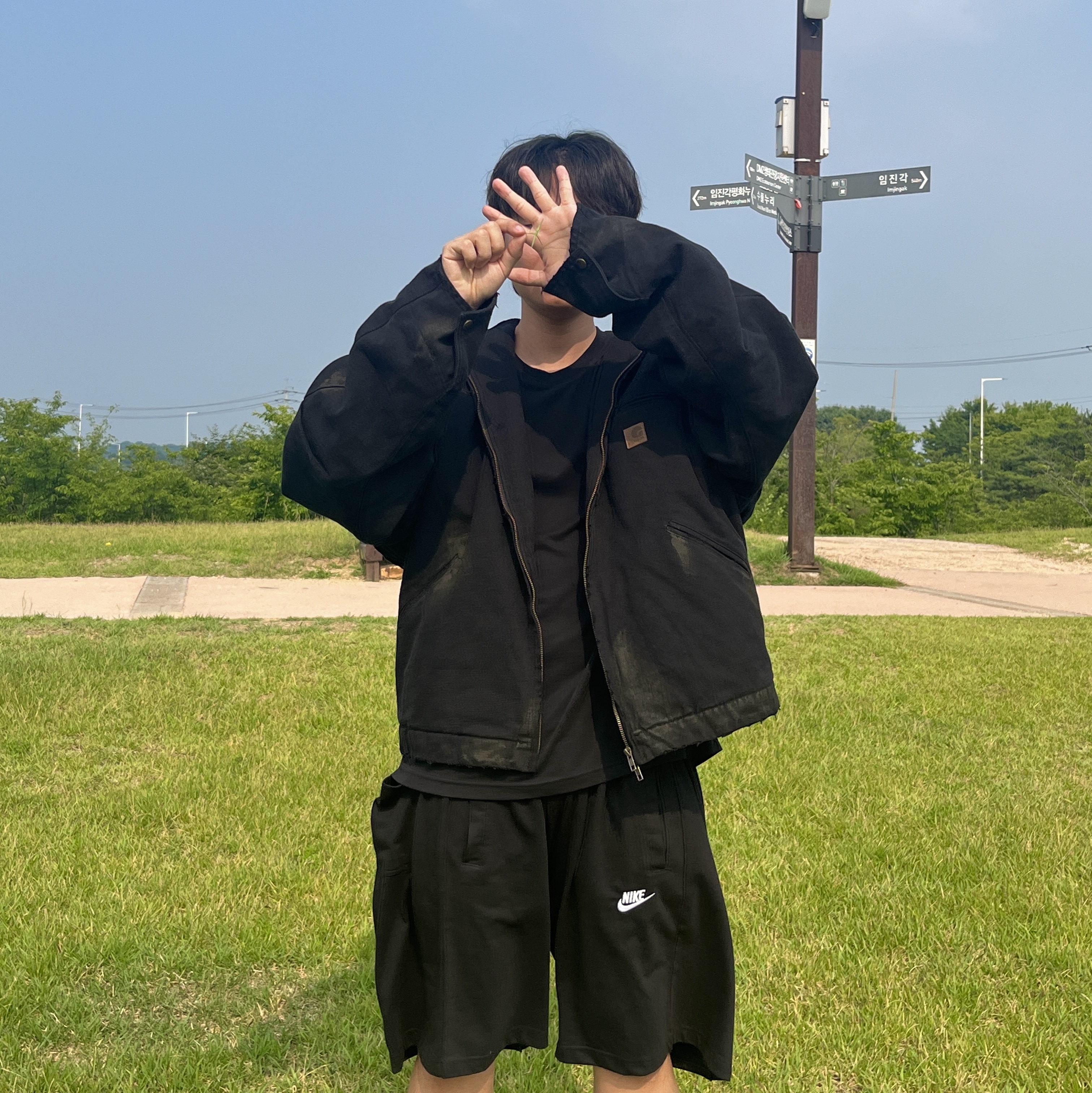 Project G/R Distressed Mud Work Jacket Black, Balenciaga 3XL Sneakers Light Beige 착용 스타일 - 1