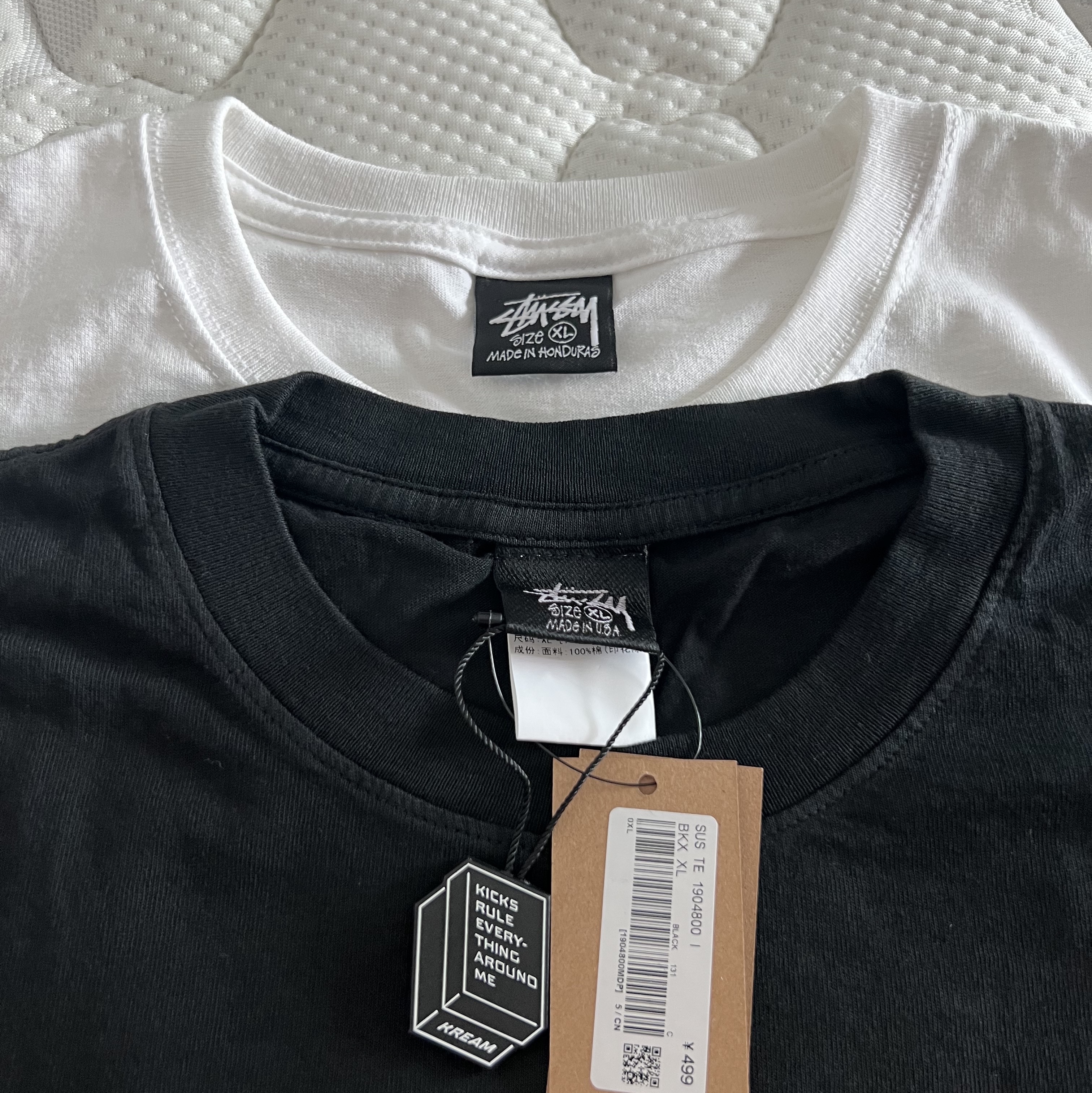 Stussy Beach Roots T-Shirt Black 착용 스타일 - 1