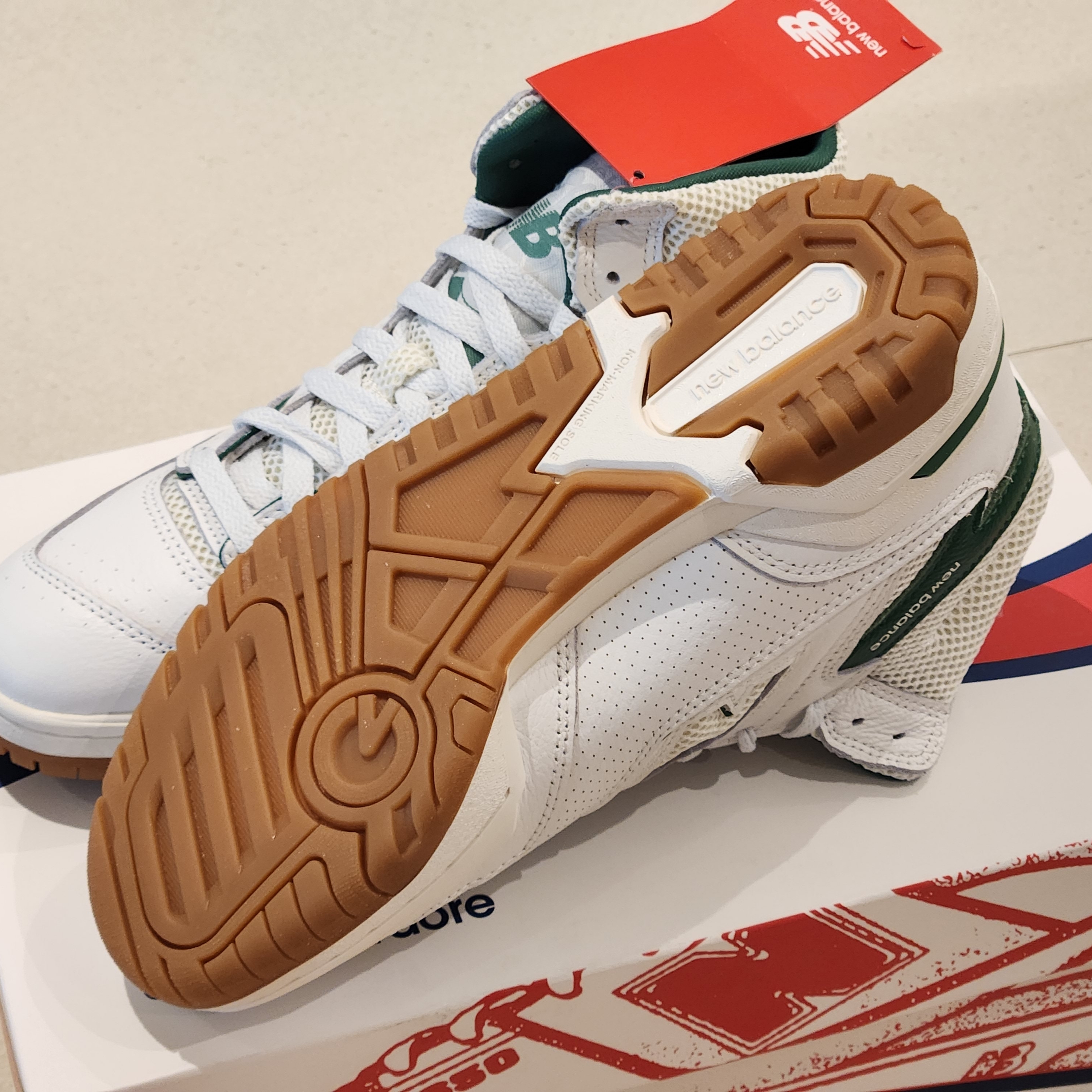 New Balance x Aime Leon Dore 650R White Green 착용 스타일 - 3