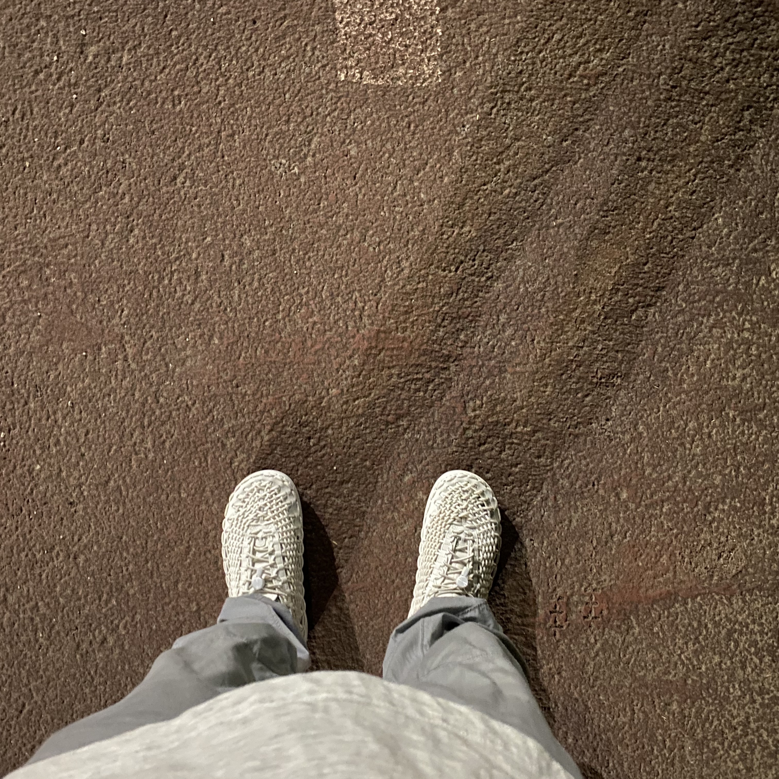 Nike ACG Watercat+ Phantom 착용 스타일