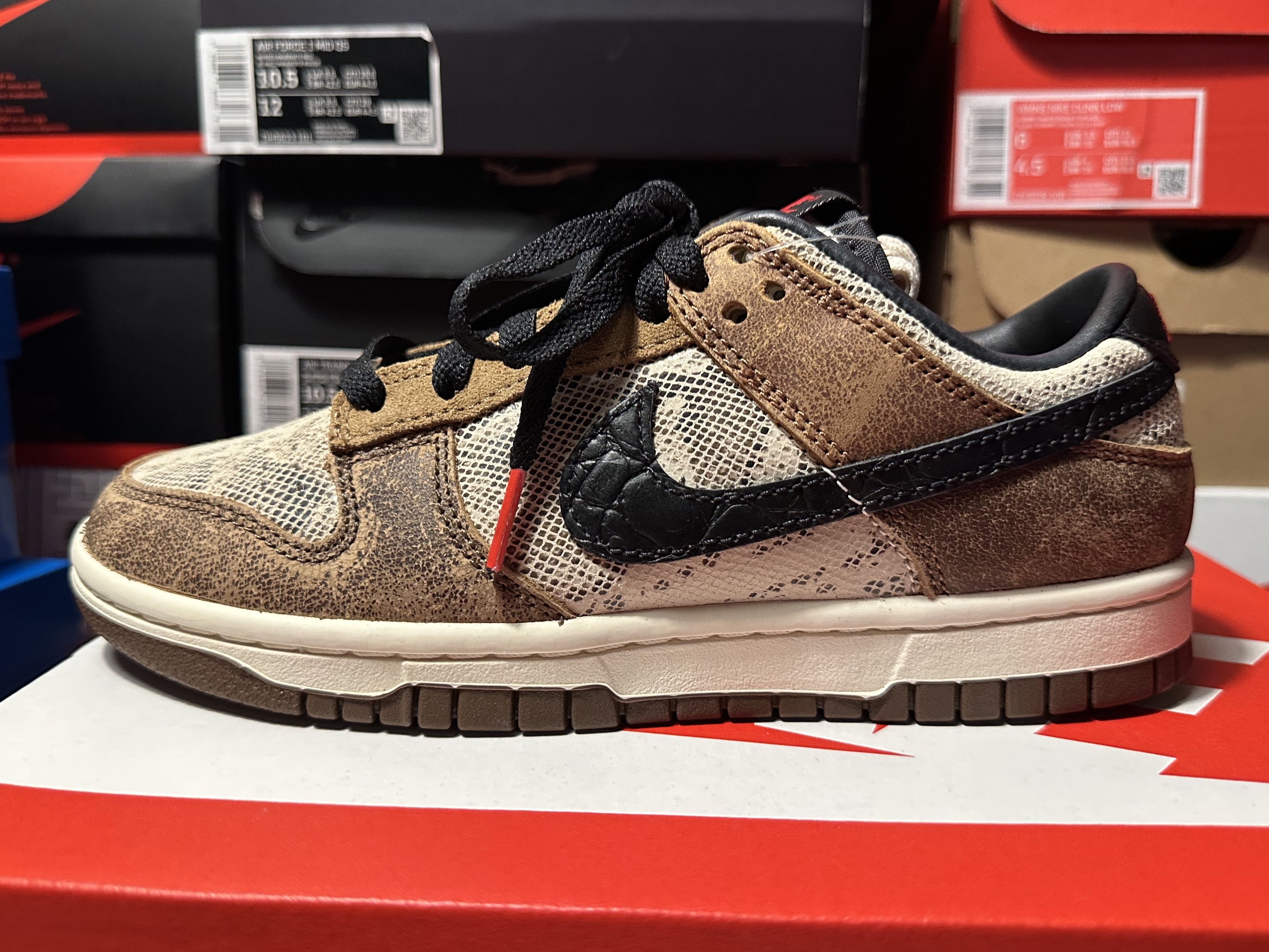 Nike Dunk Low PRM Head to Head 착용 스타일 - 3