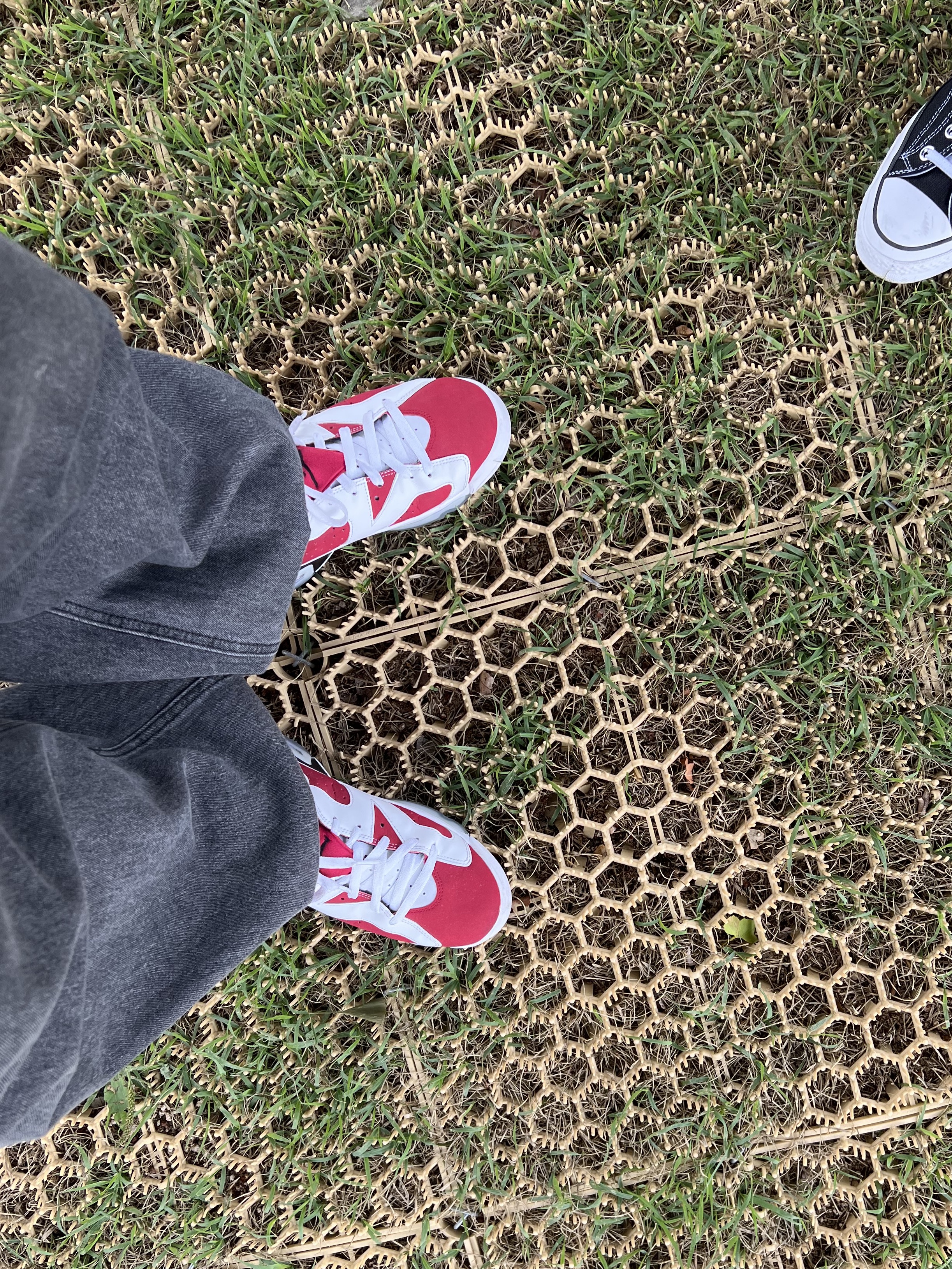 Jordan 6 Retro Carmine 2021 착용 스타일 - 2