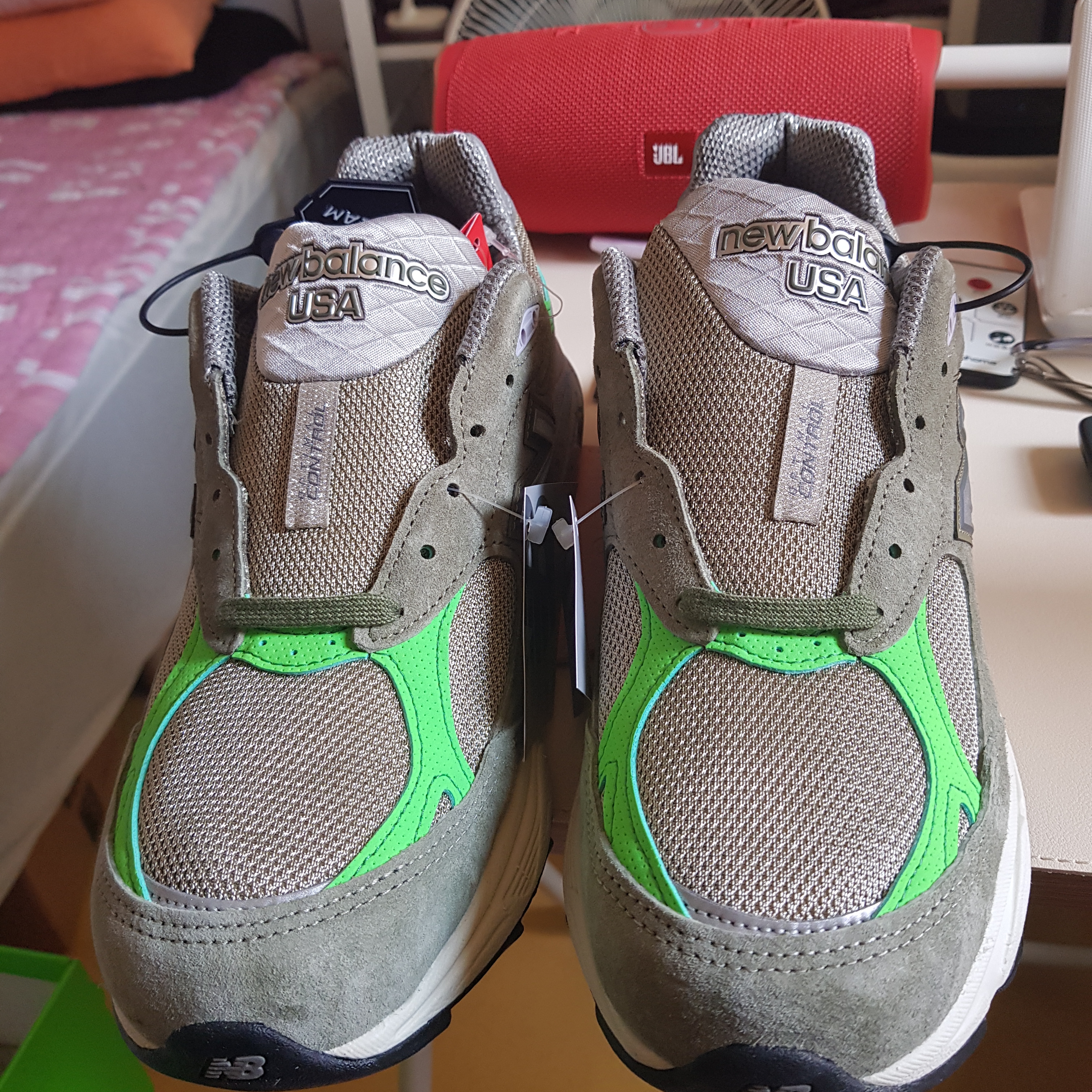 New Balance x Patta 990v3 Made in USA Olive 착용 스타일 - 2