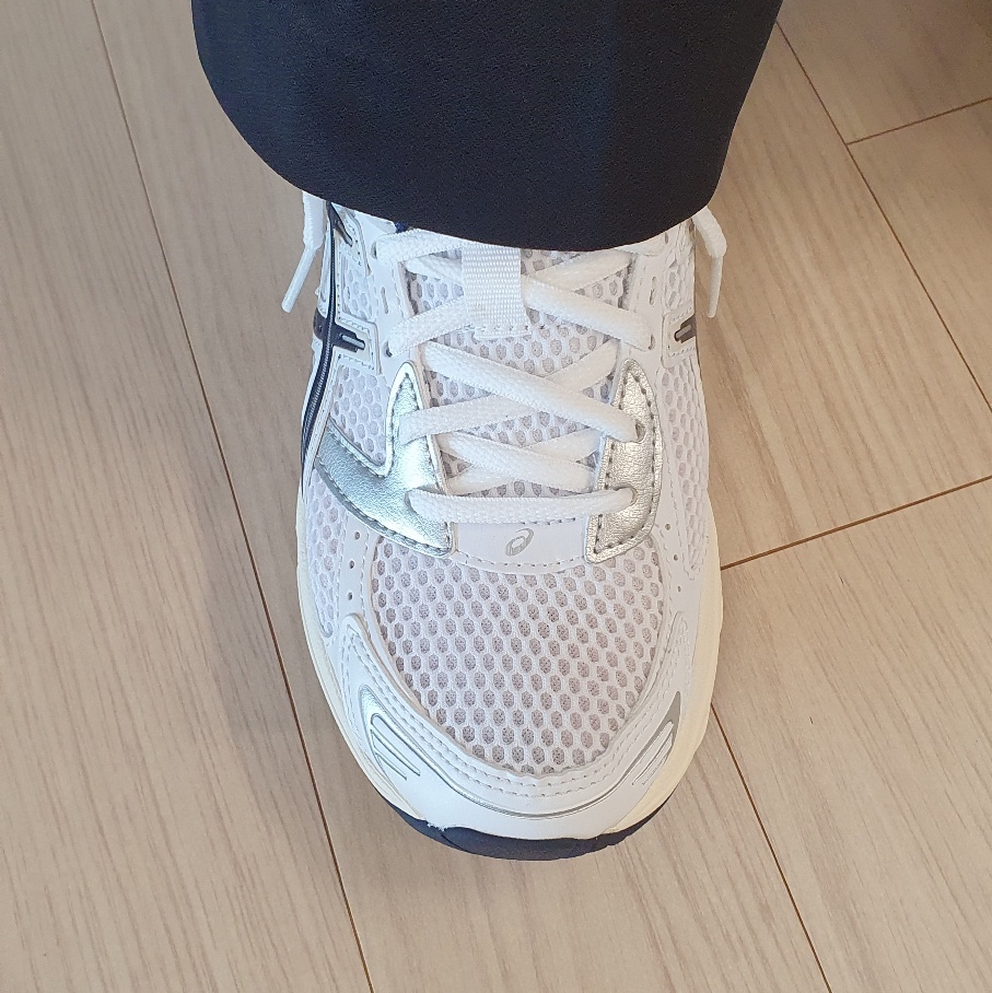 (W) Asics Gel-1130 White Midnight 착용 스타일