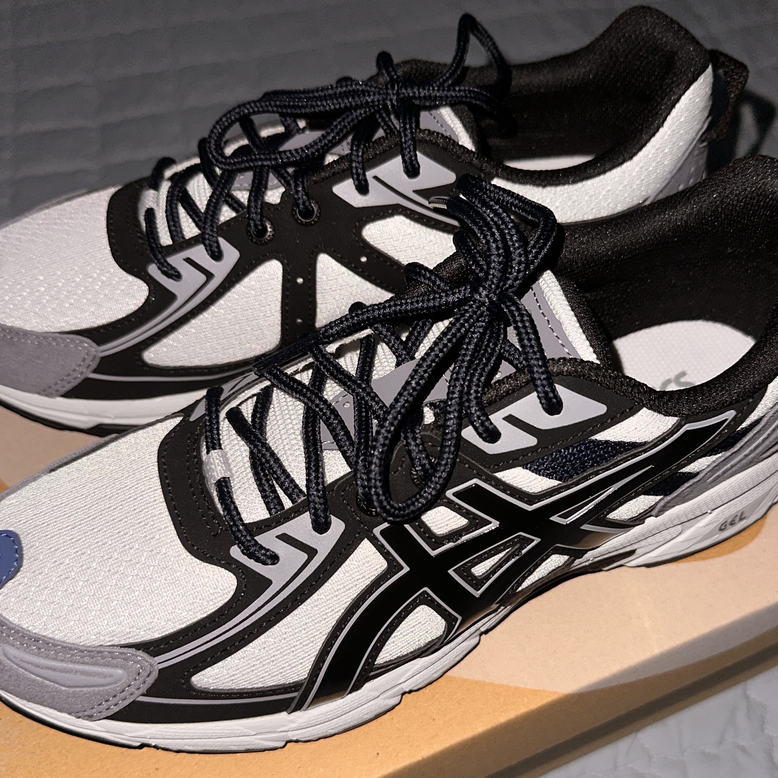 Asics Gel-Venture 6 SPS Glacier Grey 착용 스타일 - 2