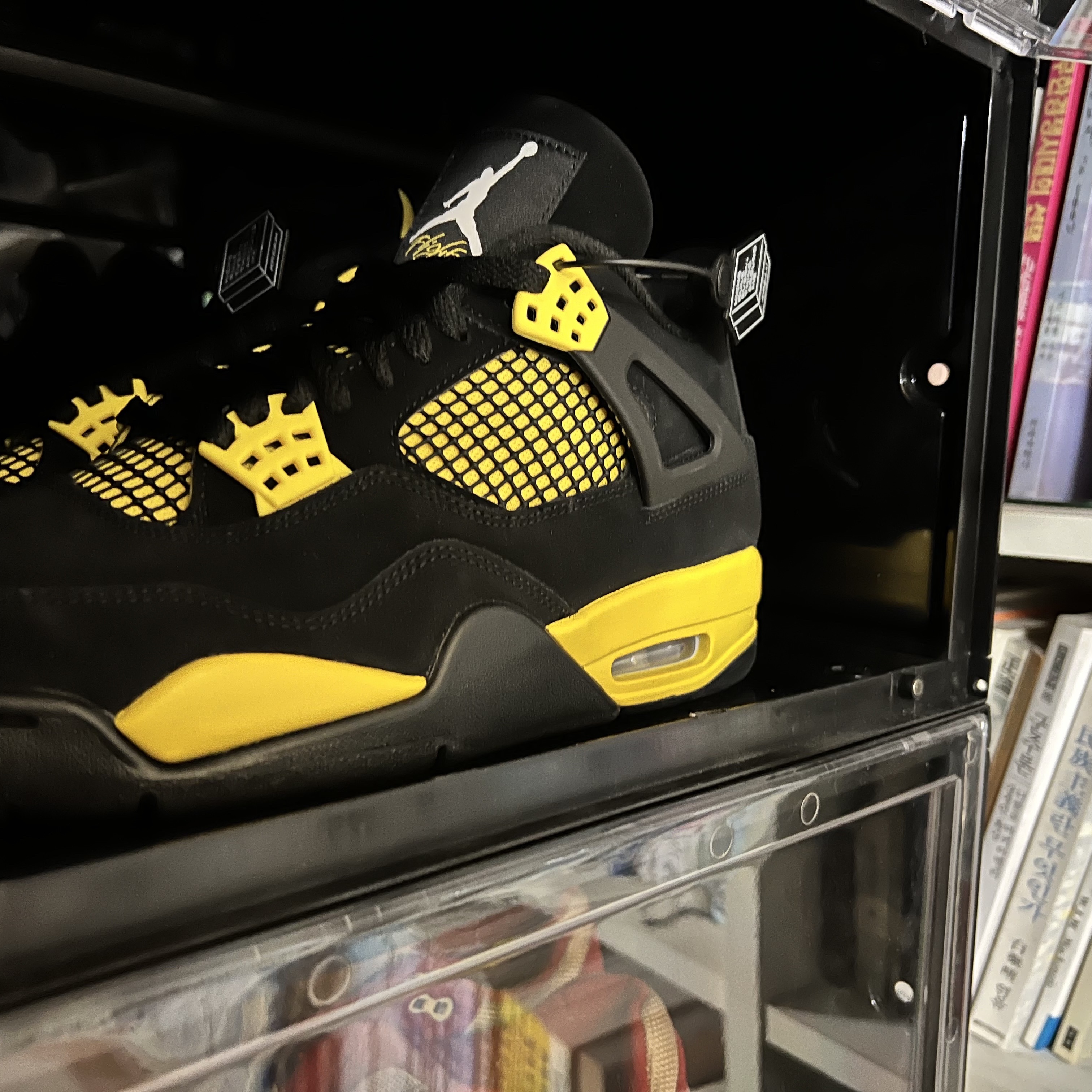Jordan 4 Retro Thunder 2023 착용 스타일