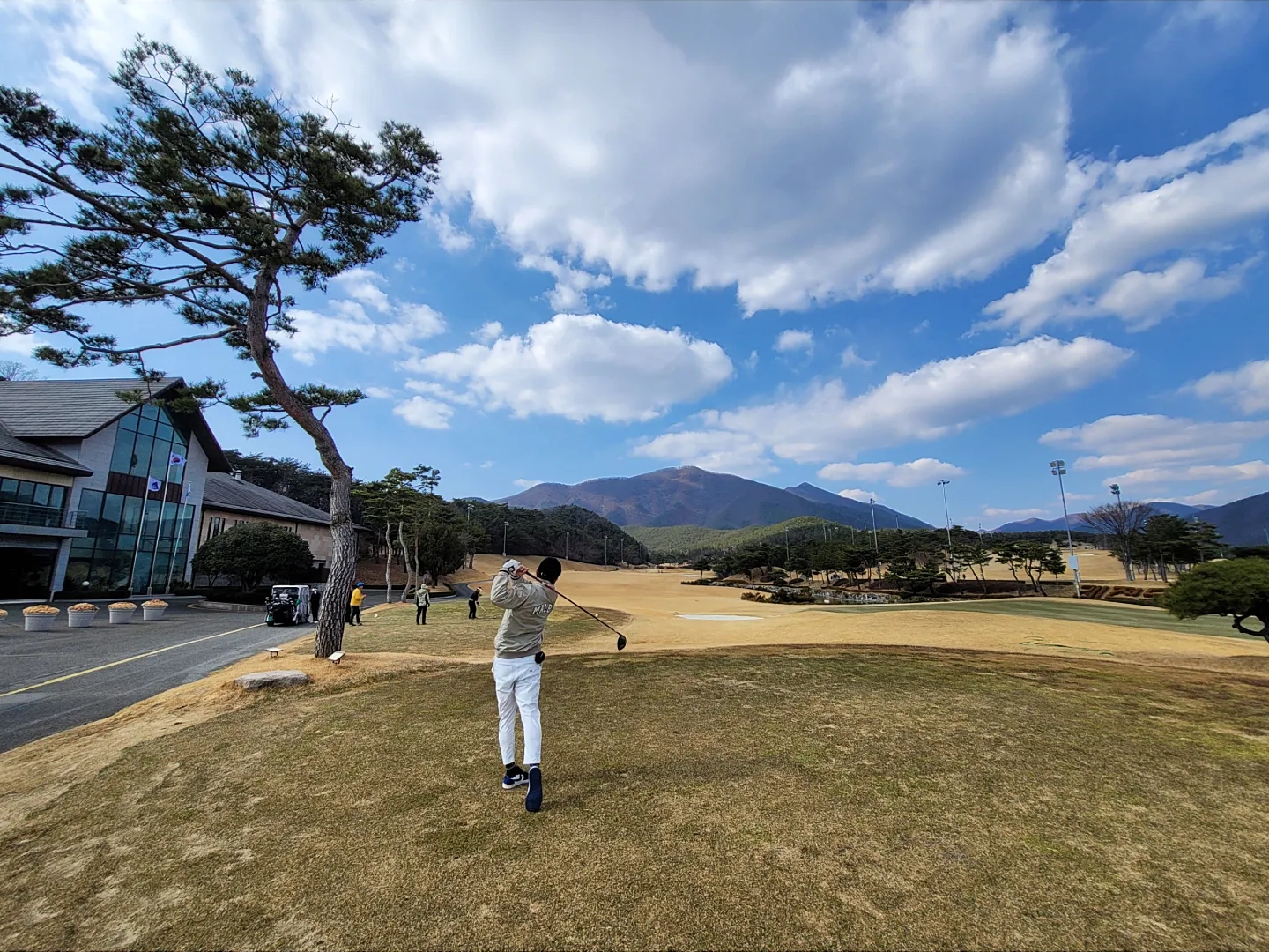 Jordan 1 Low Golf Wolf Grey, Supreme x Stone Island Painted Camo Nylon 6-Panel Black - 20FW 착용 스타일 - 1