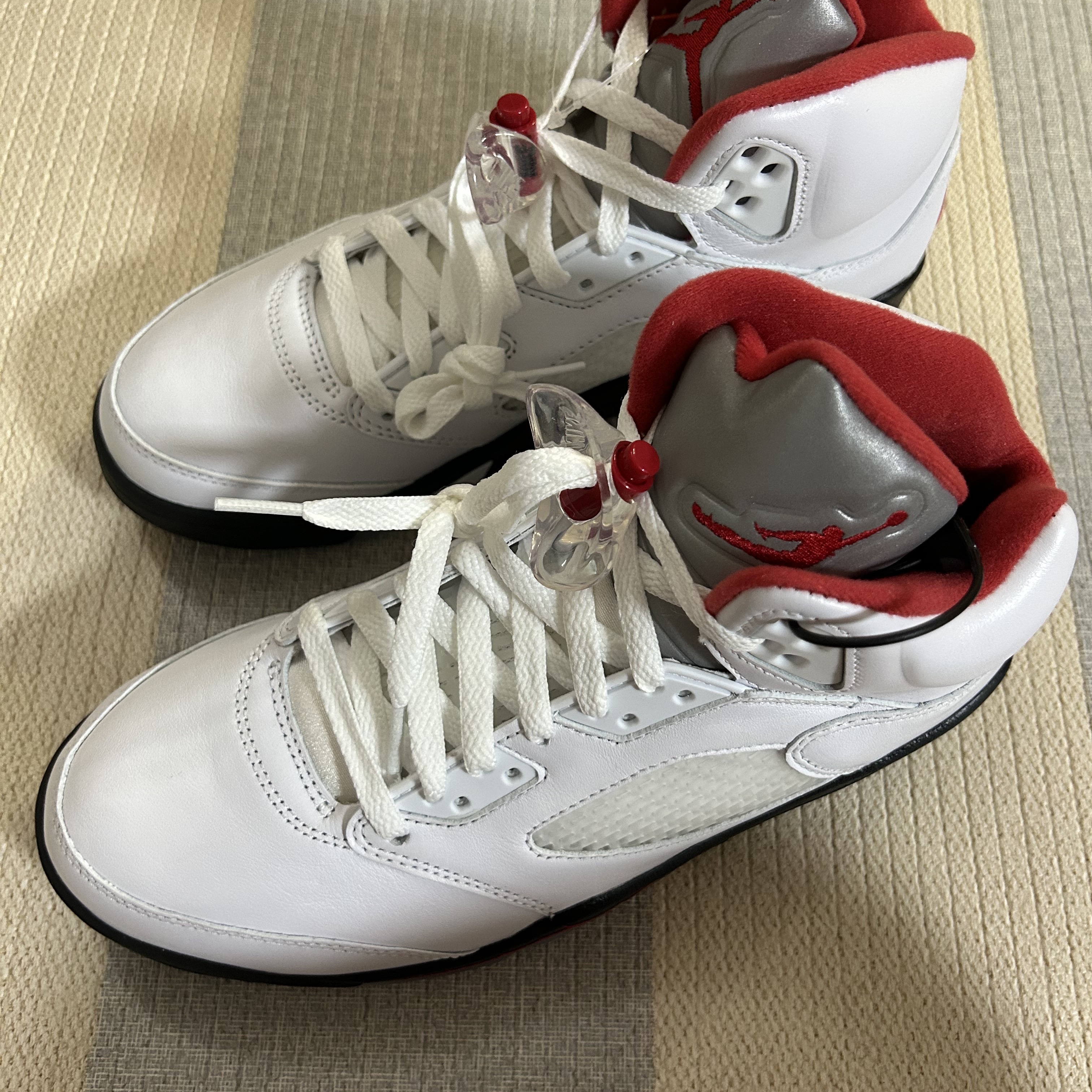Jordan 5 Retro Fire Red Silver Tongue 2020 착용 스타일