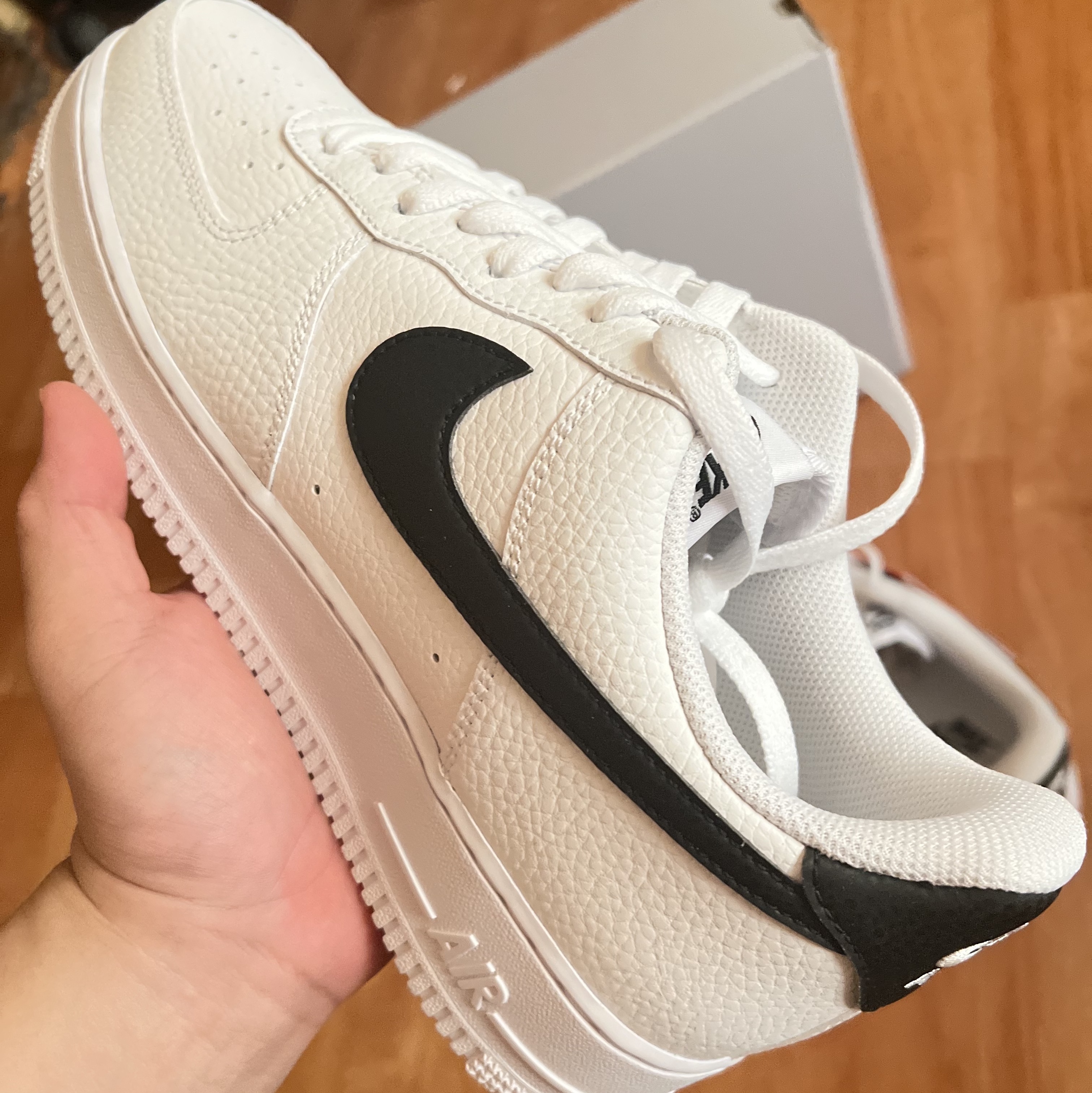 Nike Air Force 1 '07 White Black 착용 스타일 - 3