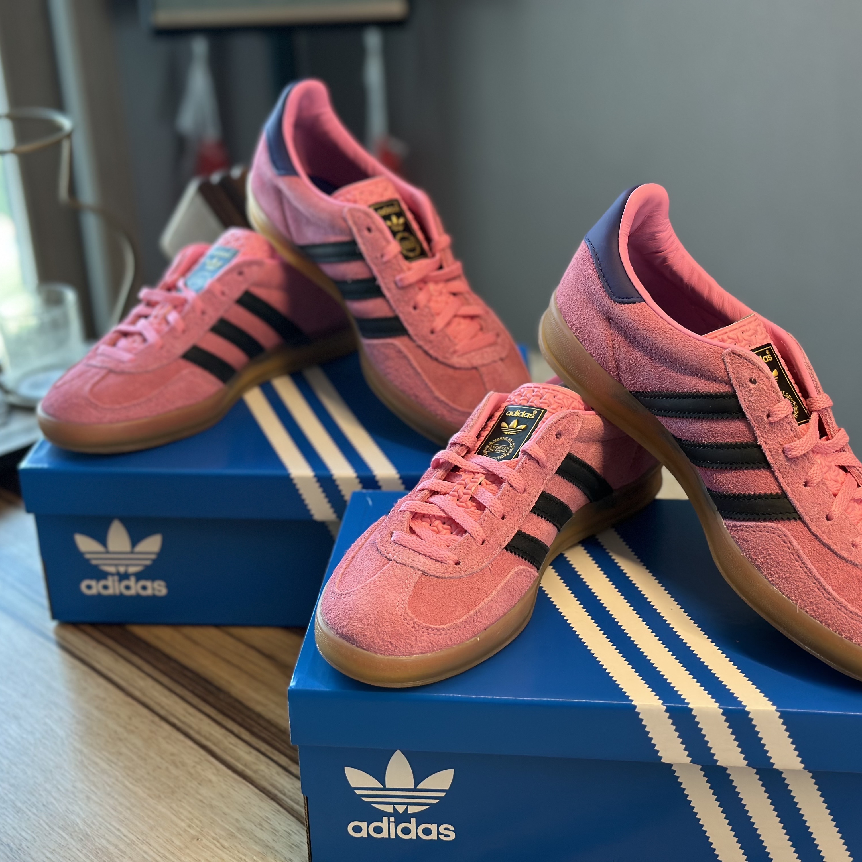 (W) Adidas Gazelle Indoor Bliss Pink 착용 스타일 - 1