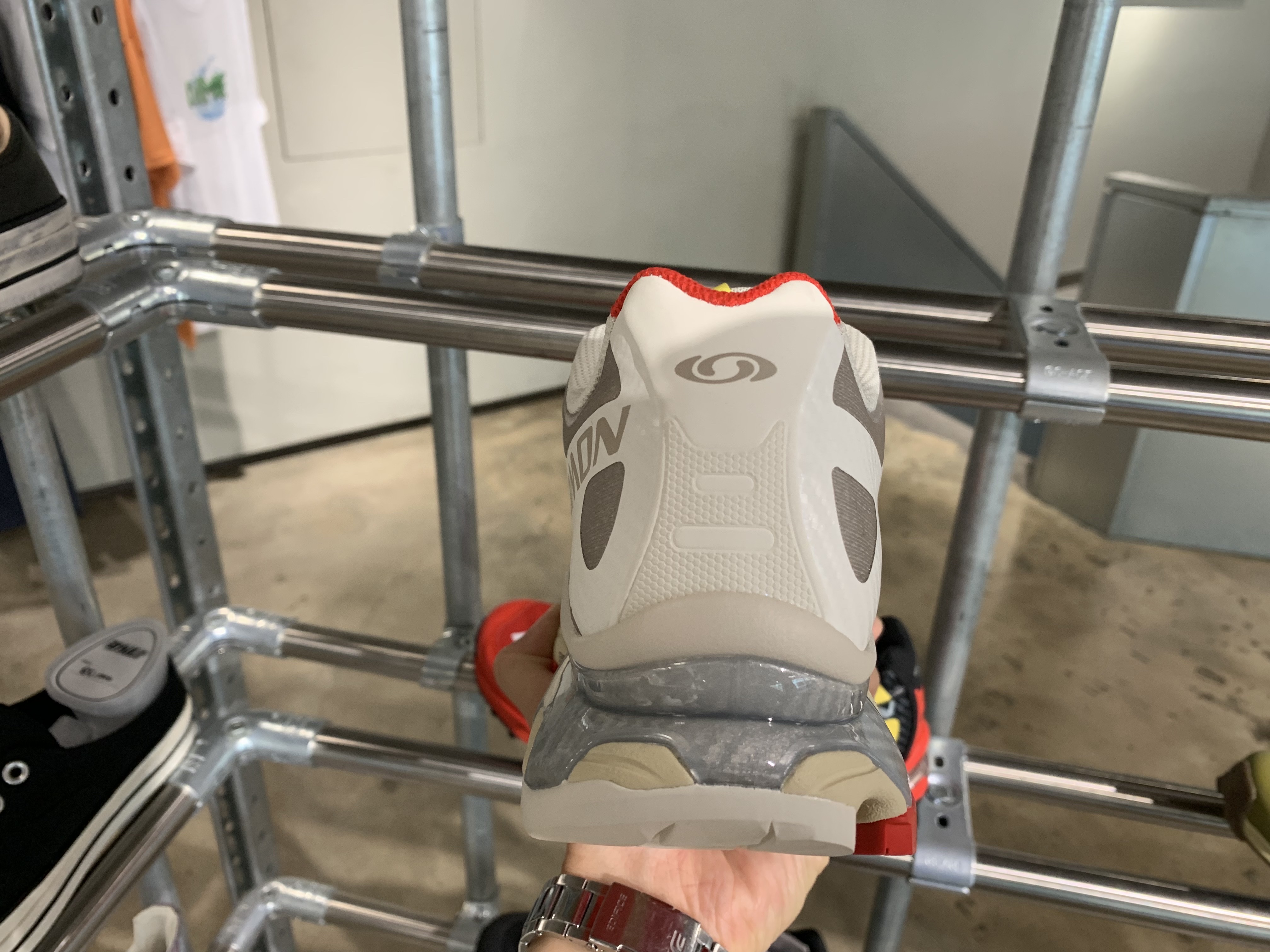 Salomon XT-4 Vanilla Ice 착용 스타일 - 4