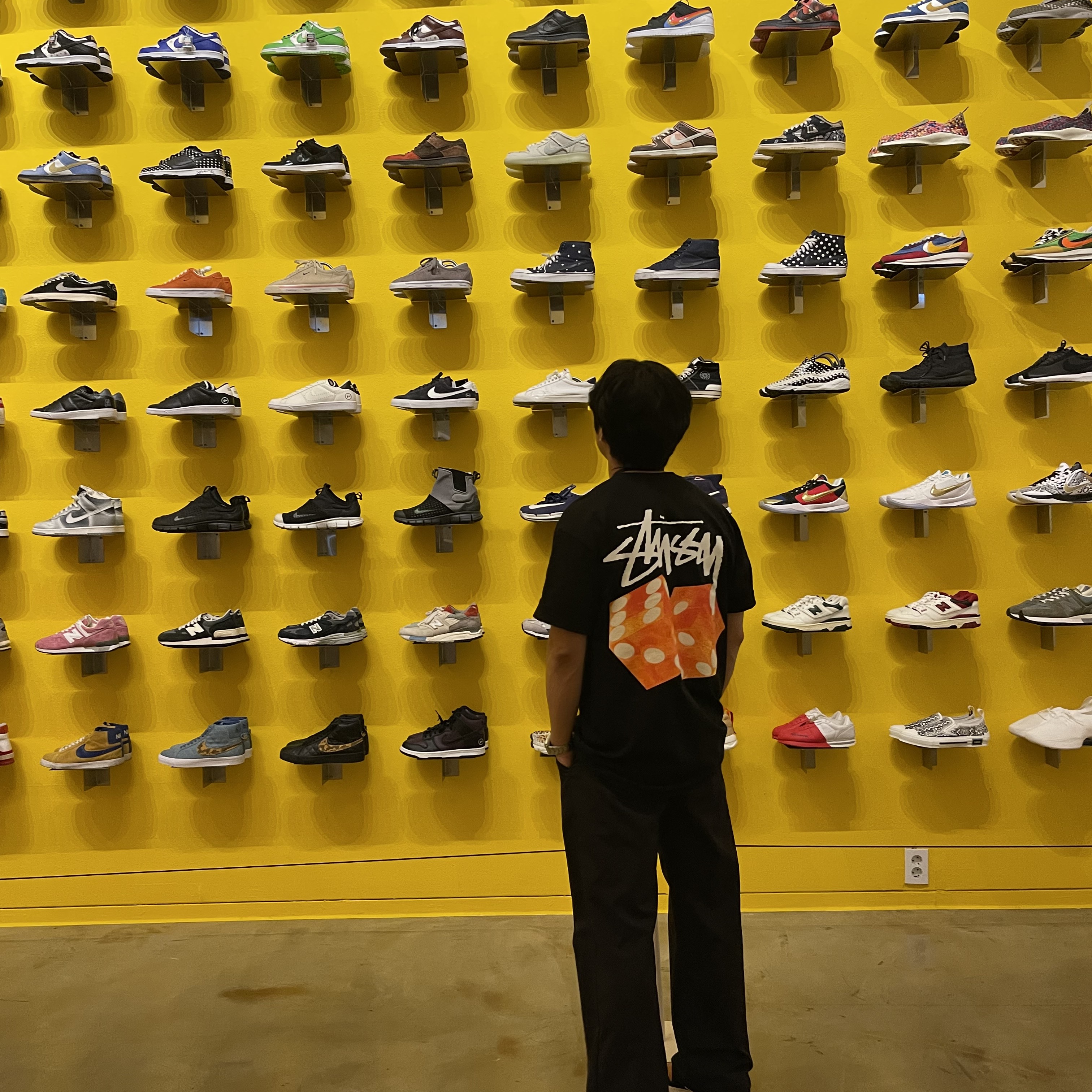 Stussy Diced Out T-Shirt Black 착용 스타일