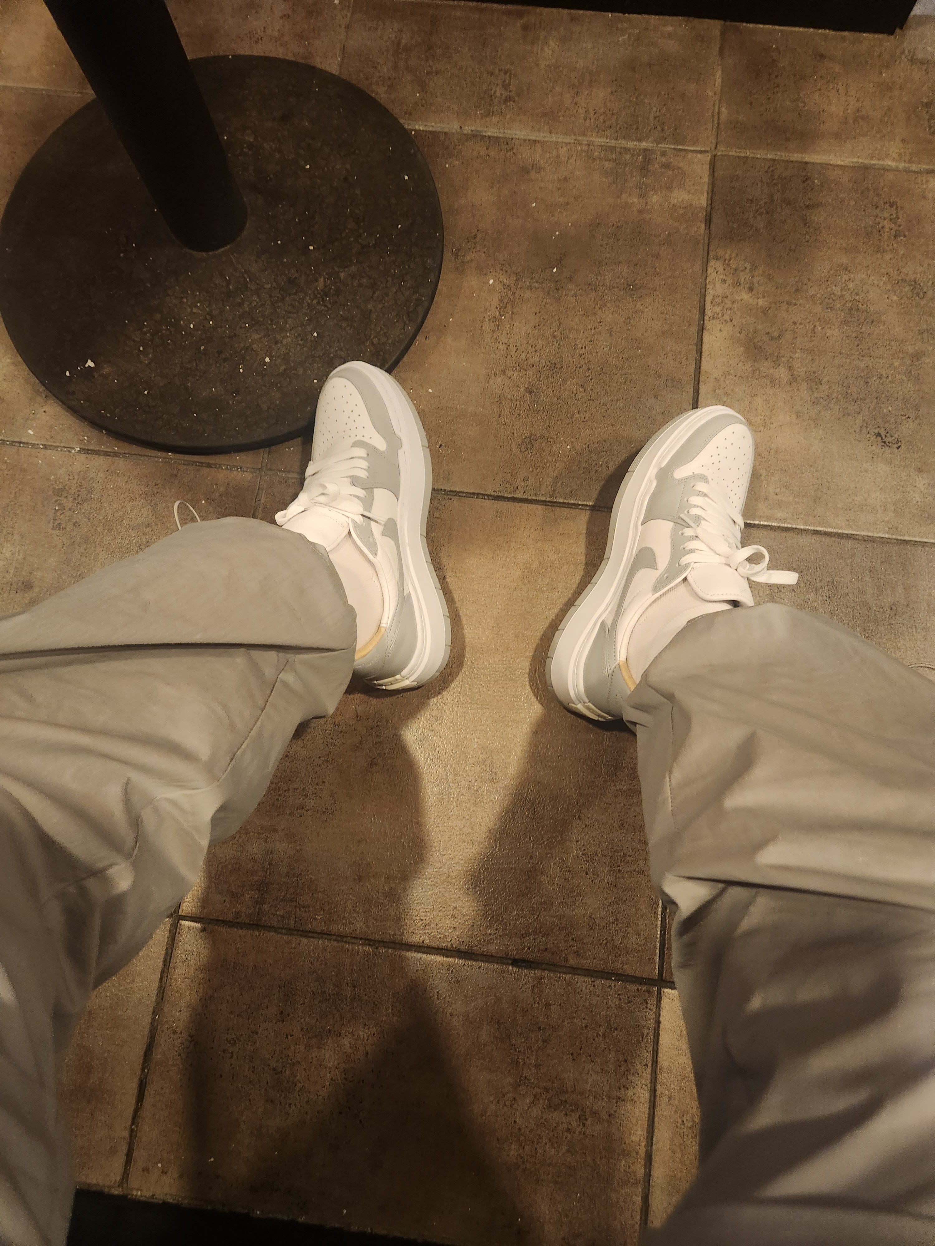 (W) Jordan 1 Elevate Low White and Wolf Grey 착용 스타일