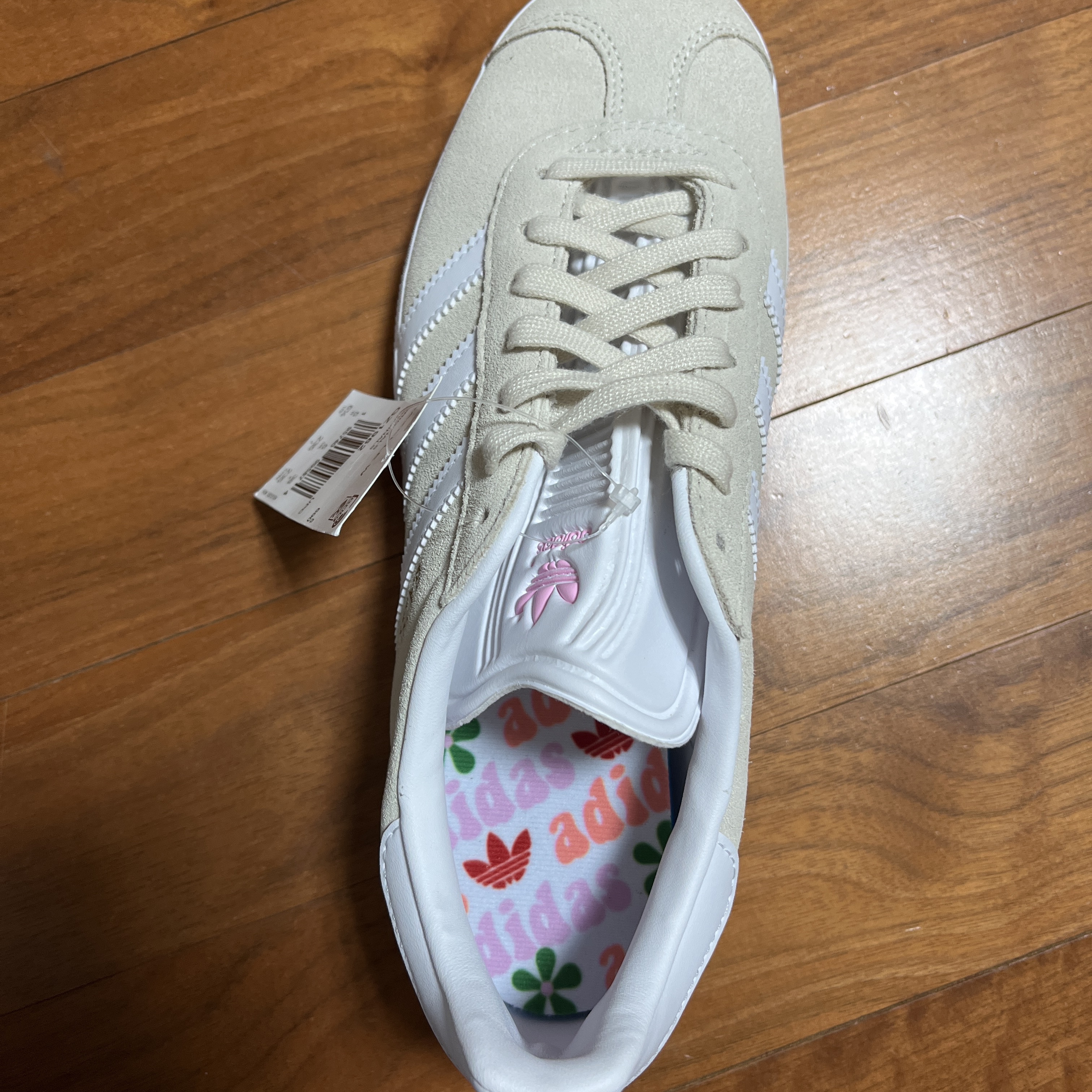 (W) Adidas Gazelle Off White Cloud White 착용 스타일 - 1