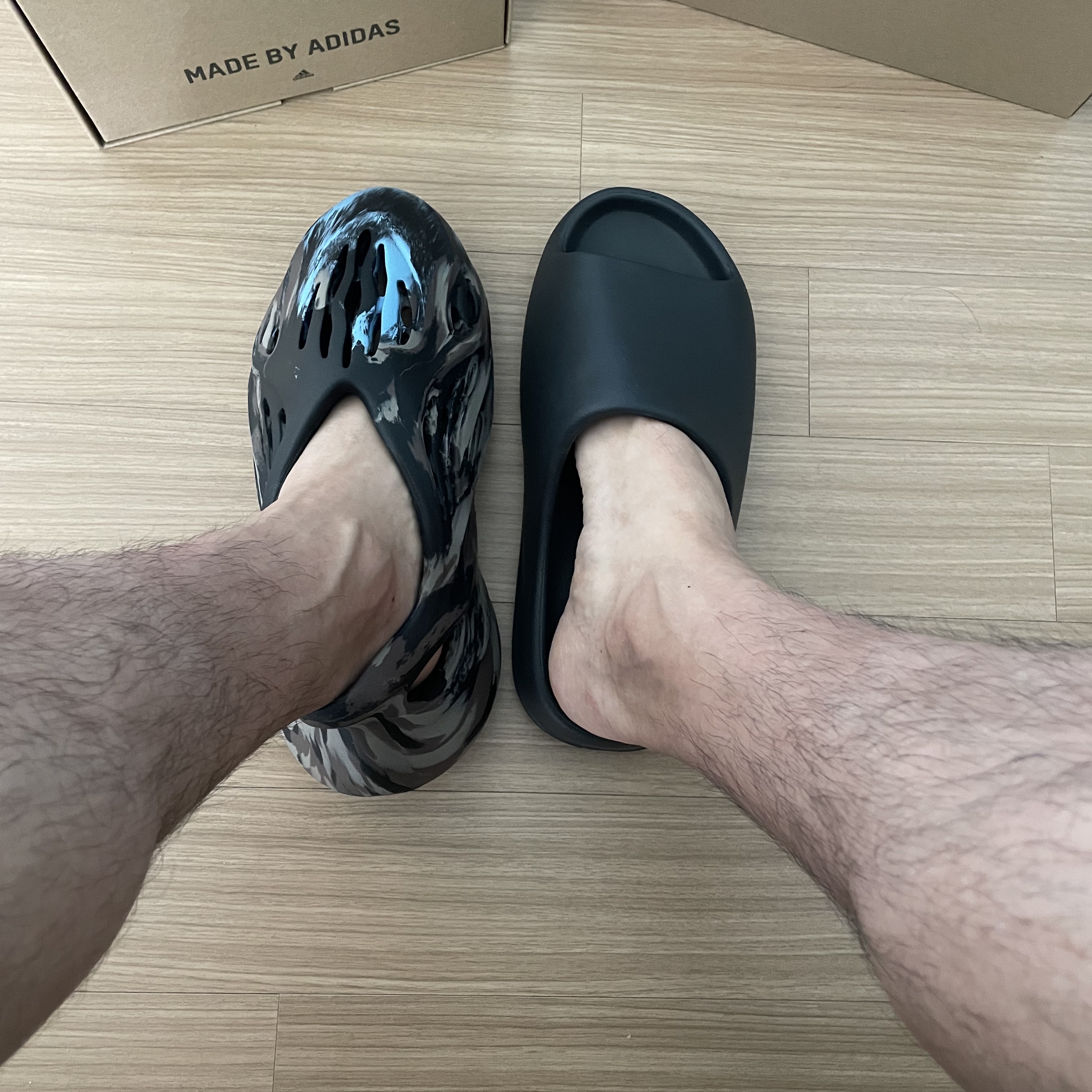 Adidas Yeezy Foam RNNR Sand, Adidas Yeezy Slide Onyx 착용 스타일 - 3
