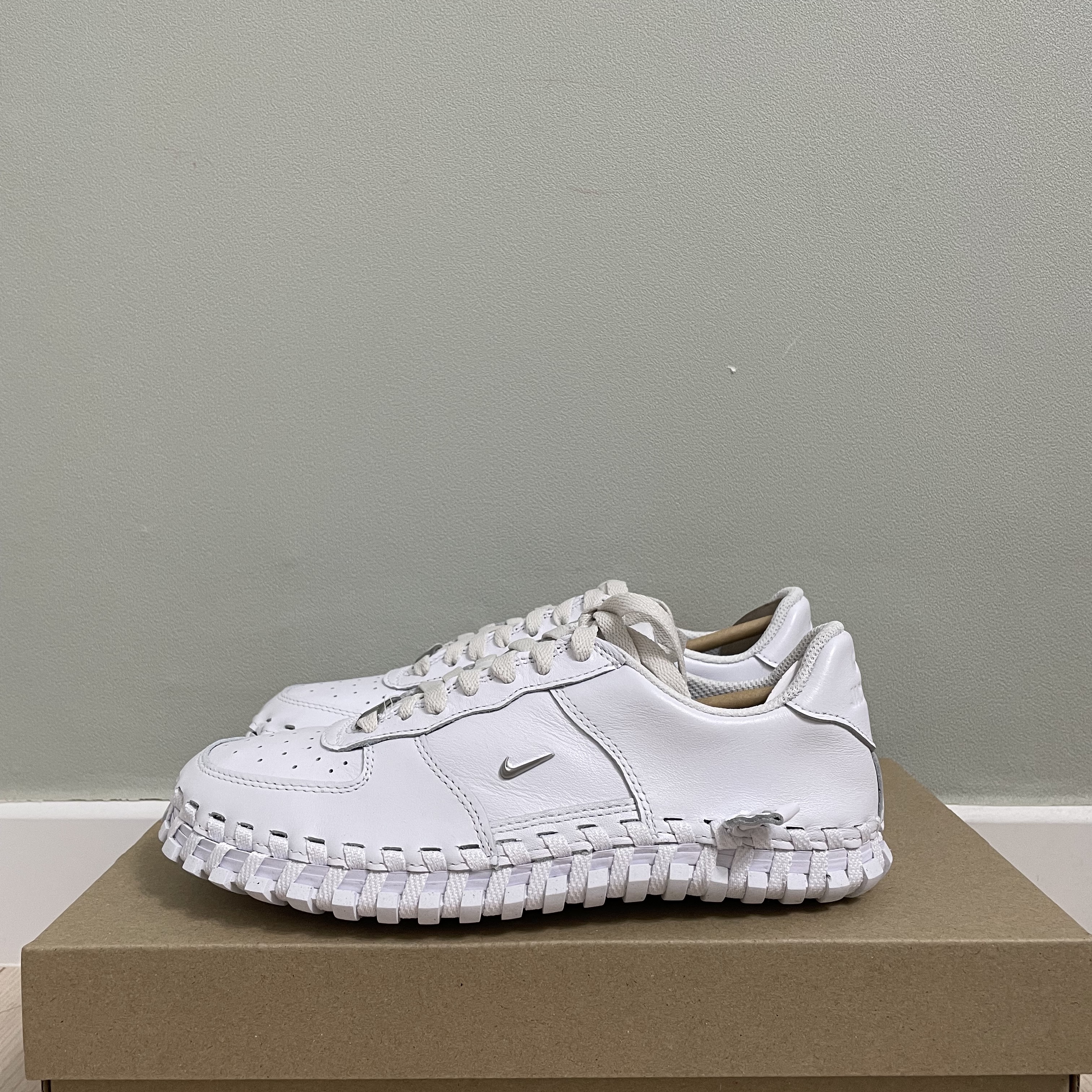 Nike x Jacquemus J Force 1 Low LX SP White 착용 스타일 - 2