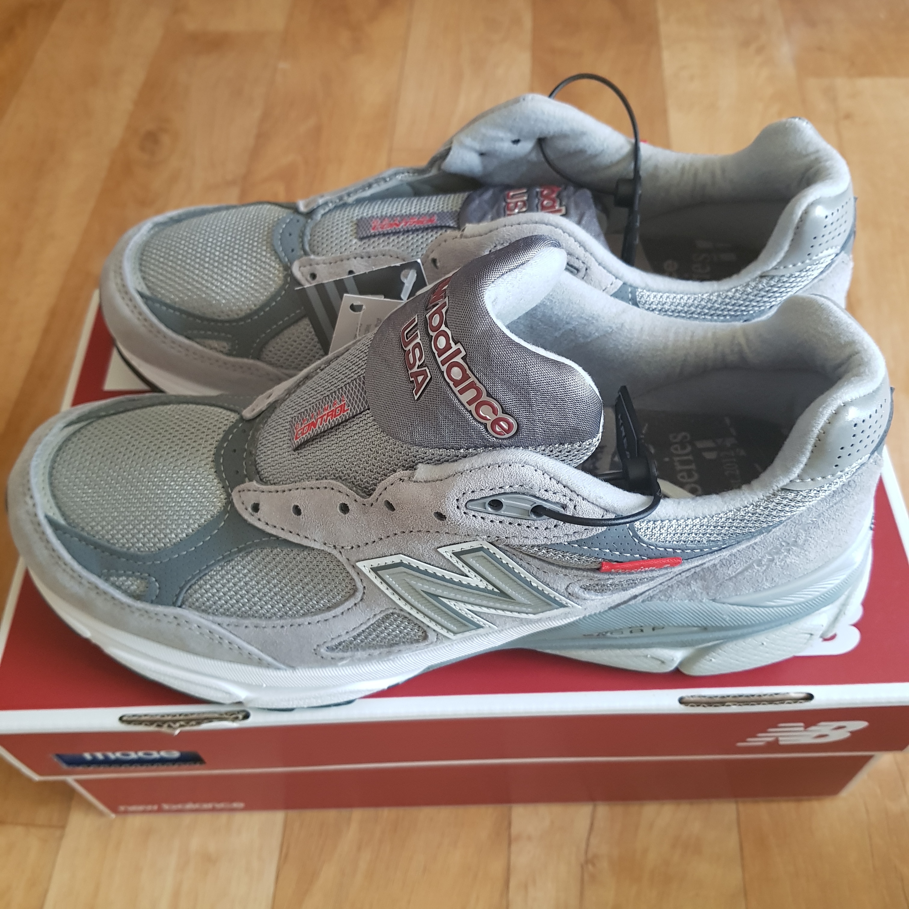 New Balance 990v6 Made in USA Grey - D Standard 착용 스타일 - 2