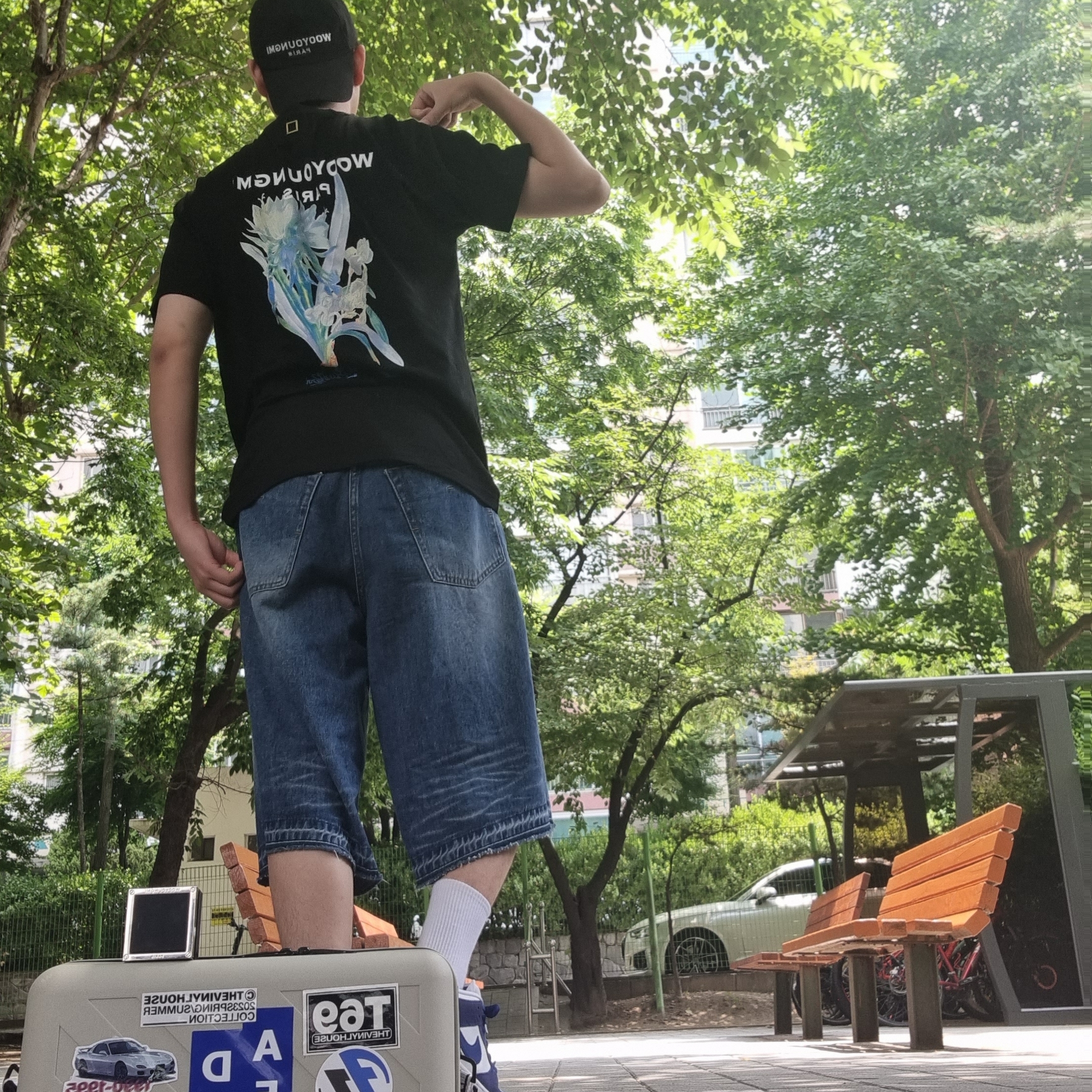 Off-White x Amore Pacific Protection Box (Without Cosmetics), Nike SB Dunk Low Pro Premium Deep Royal Blue 착용 스타일