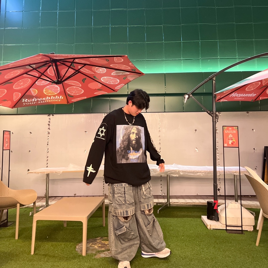 [KREAM 단독] Ourpas 061 Saint Long Sleeve Black 착용 스타일 - 1