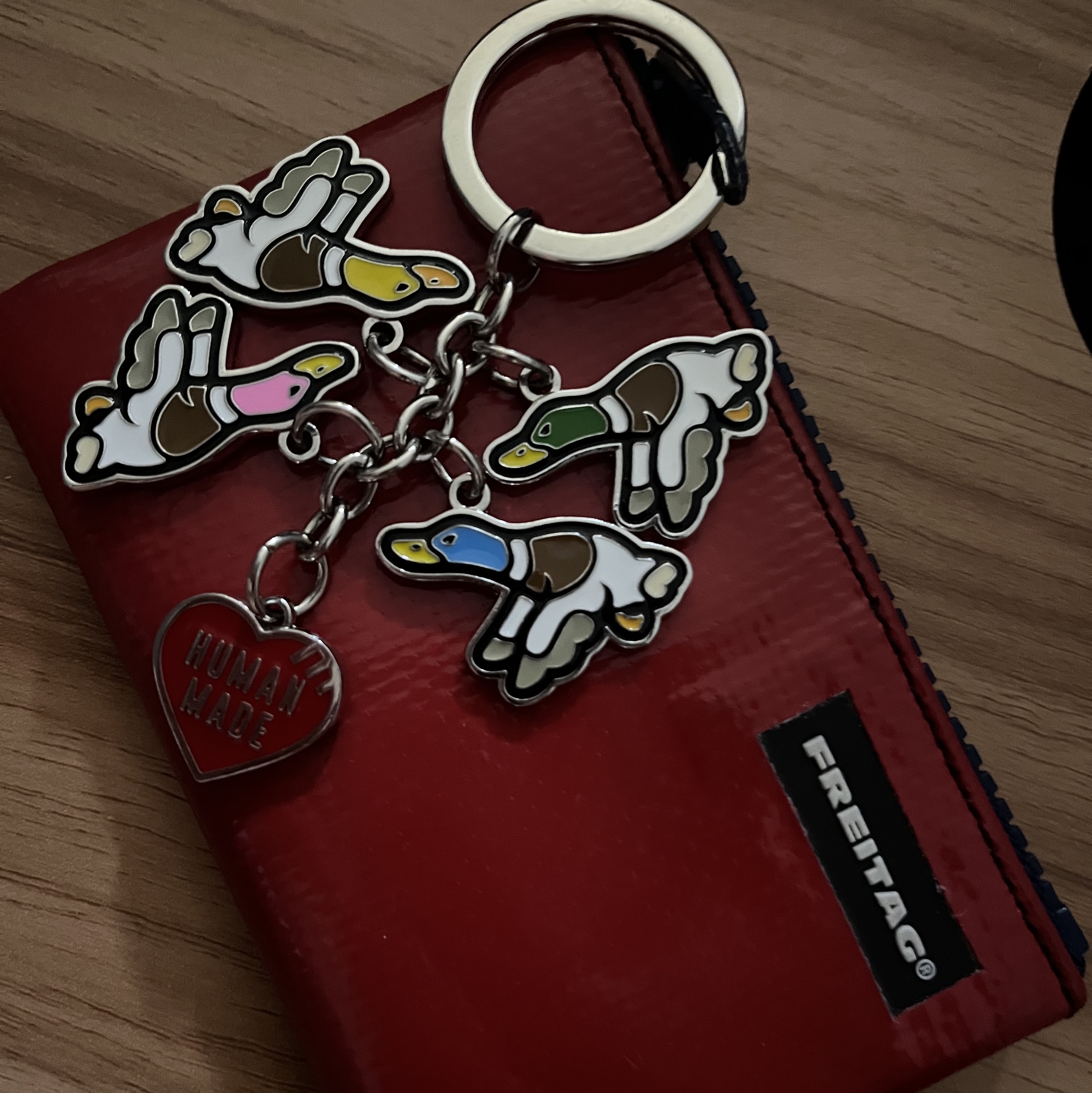 Human Made Flying Duck Keyring Silver 착용 스타일
