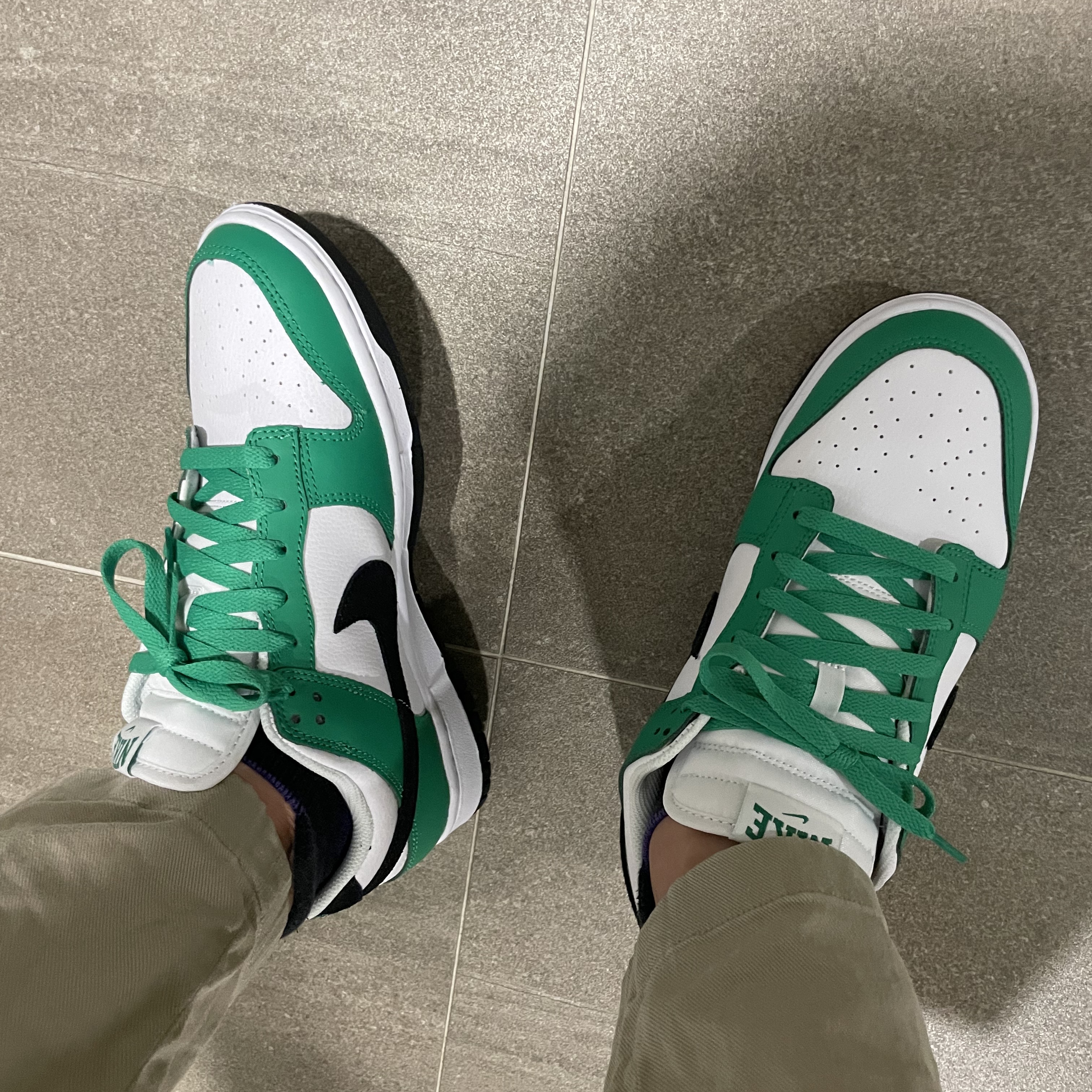 Nike Dunk Low White Green 착용 스타일