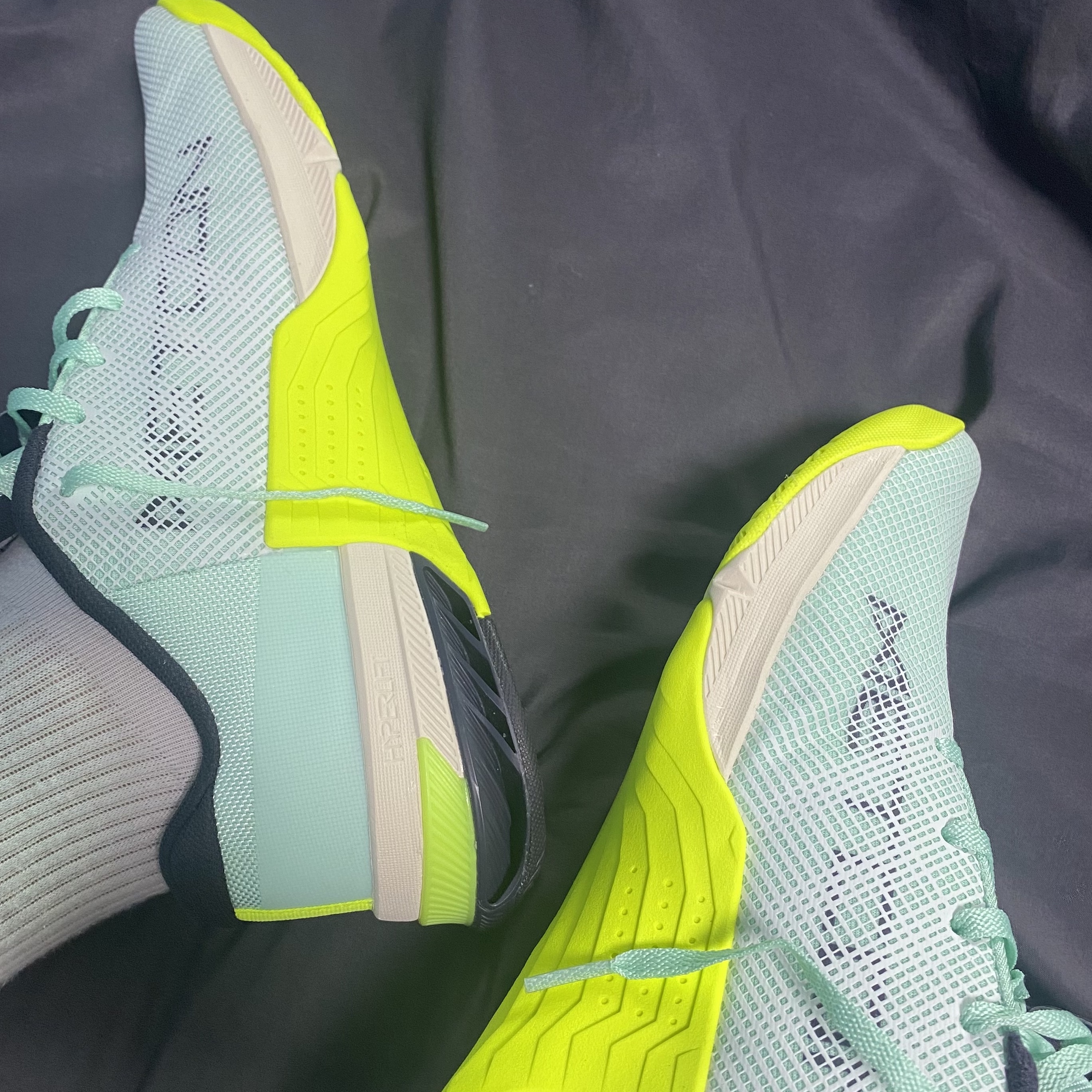 Nike Metcon 8 Flyease Mint Foam Volt 착용 스타일