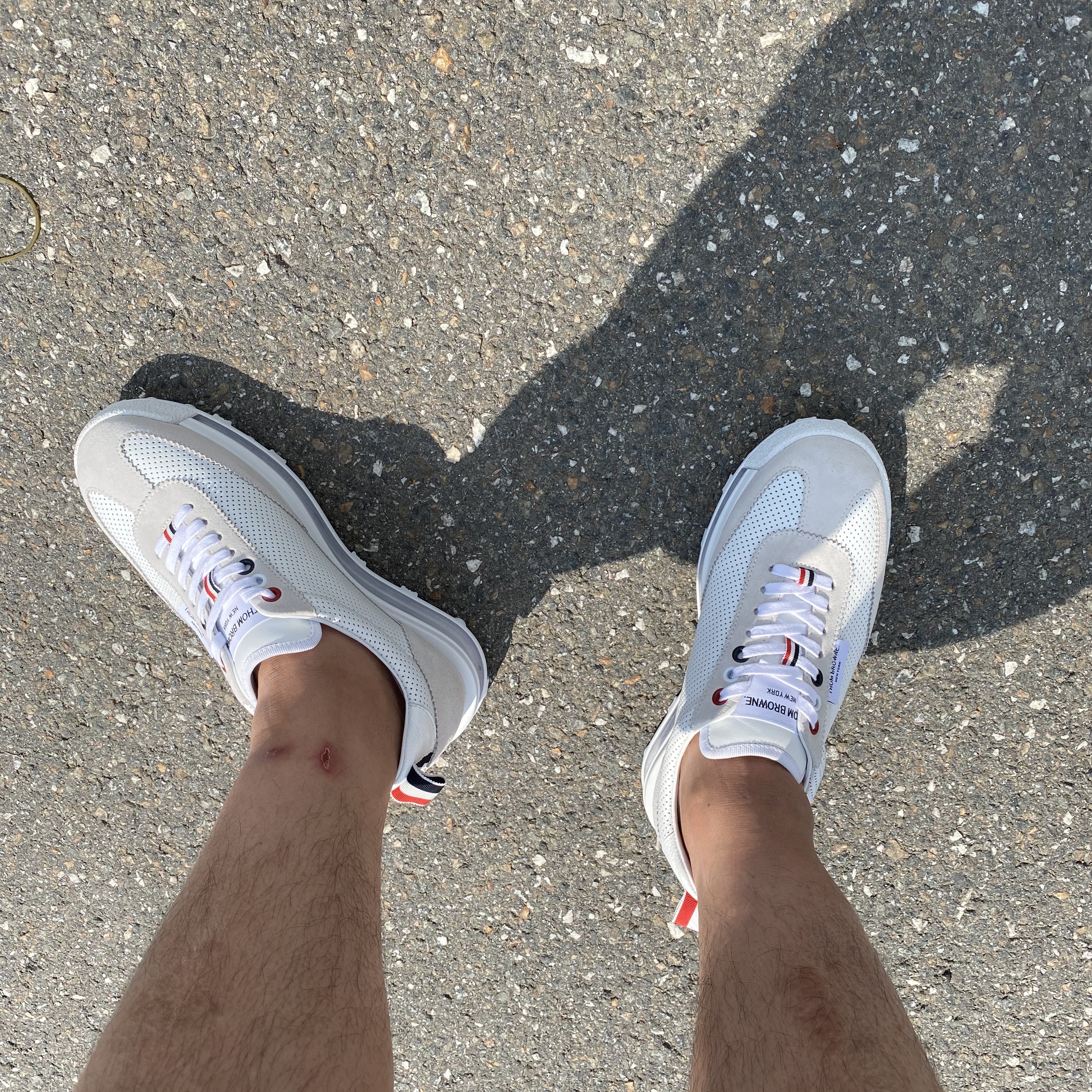 Thom Browne Vitello Calf Leather Clear Sole Tech Runner White 착용 스타일