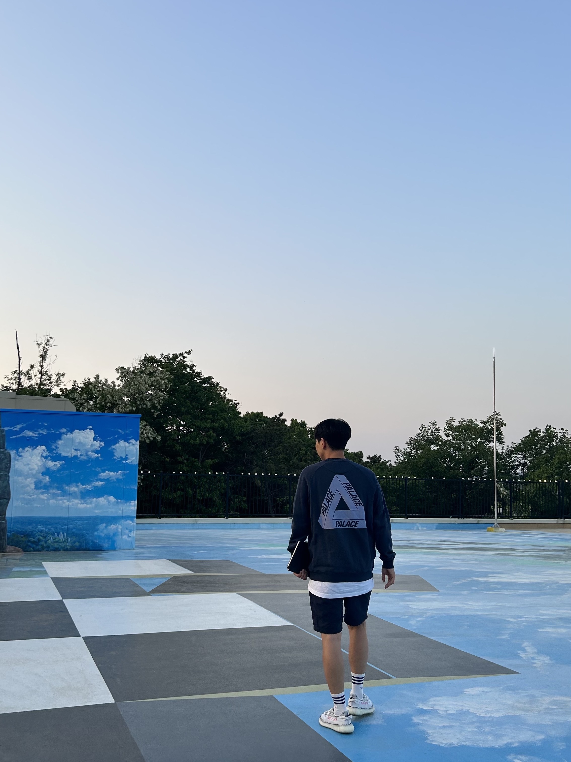 Palace Slub Crew Navy - 21FW, Palace Sofar Shell Shorts Navy - 21SS 착용 스타일 - 2