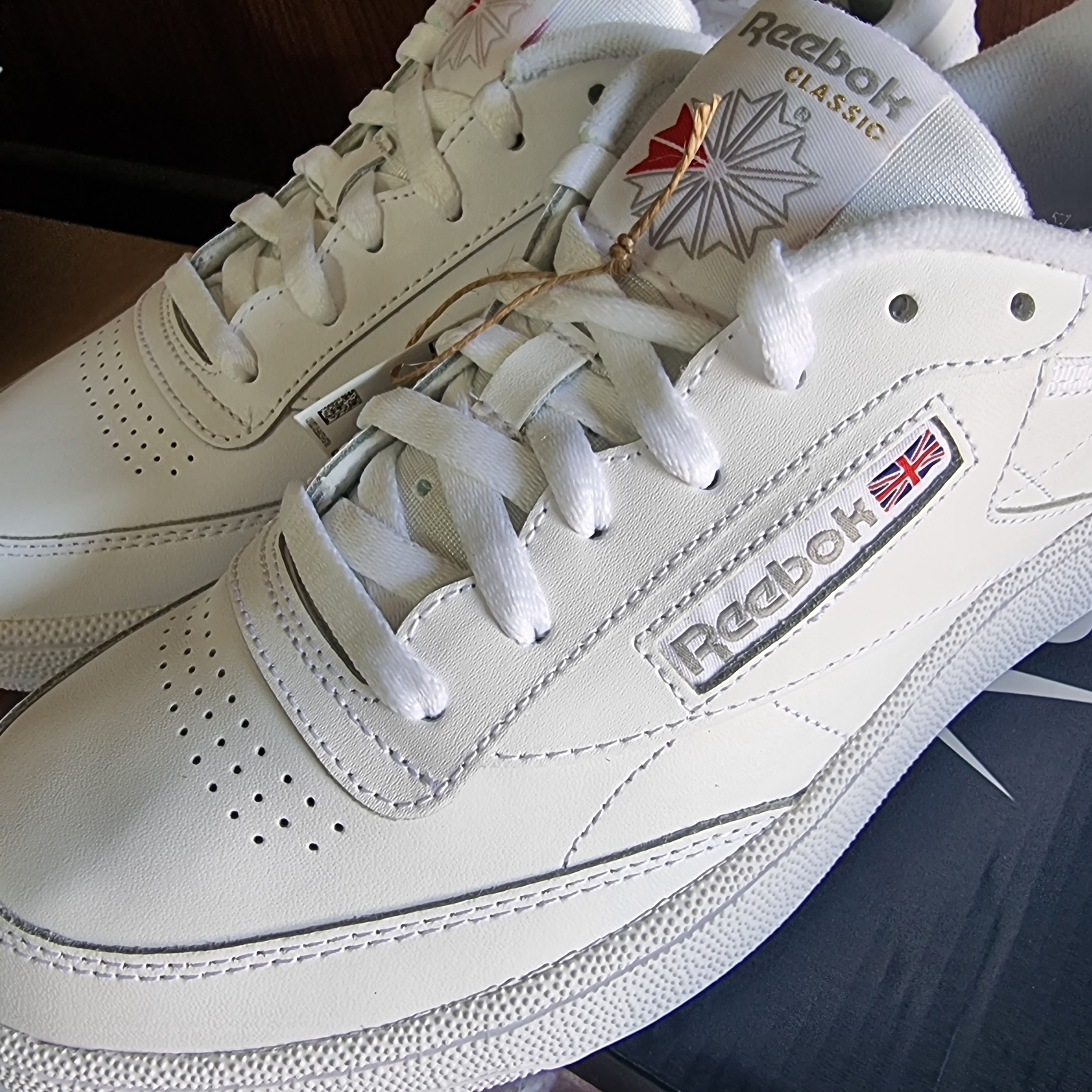 Reebok Club C 85 White Grey 착용 스타일 - 2