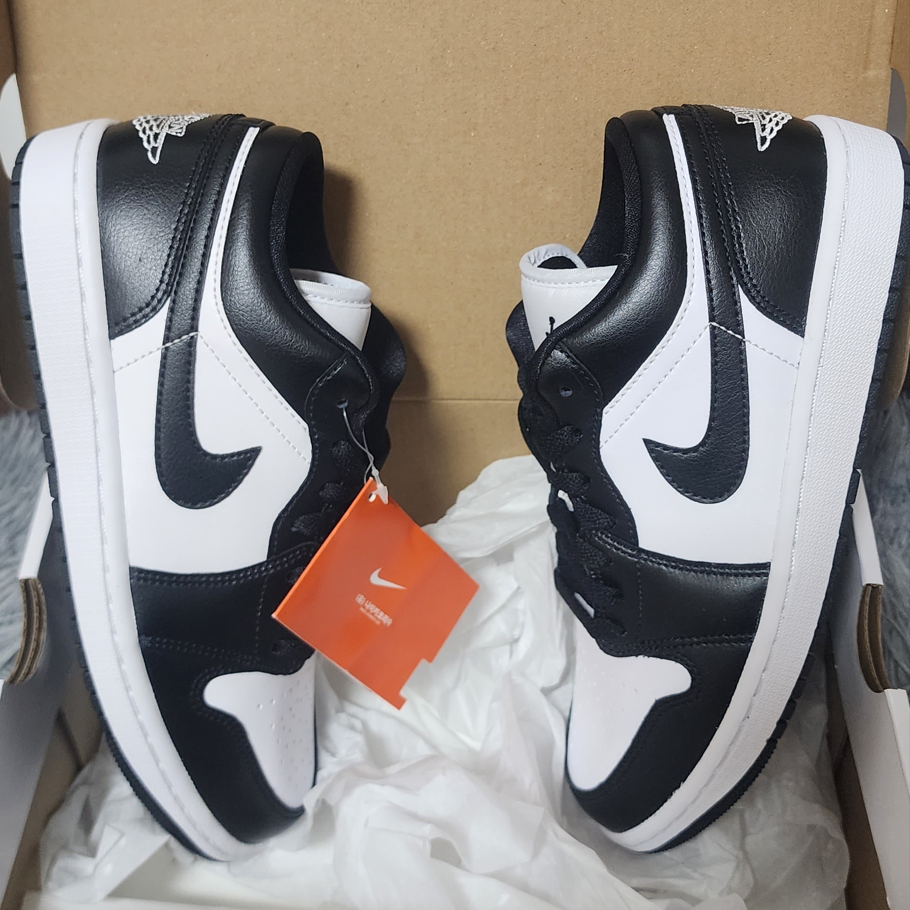 (W) Jordan 1 Low Black and White 착용 스타일