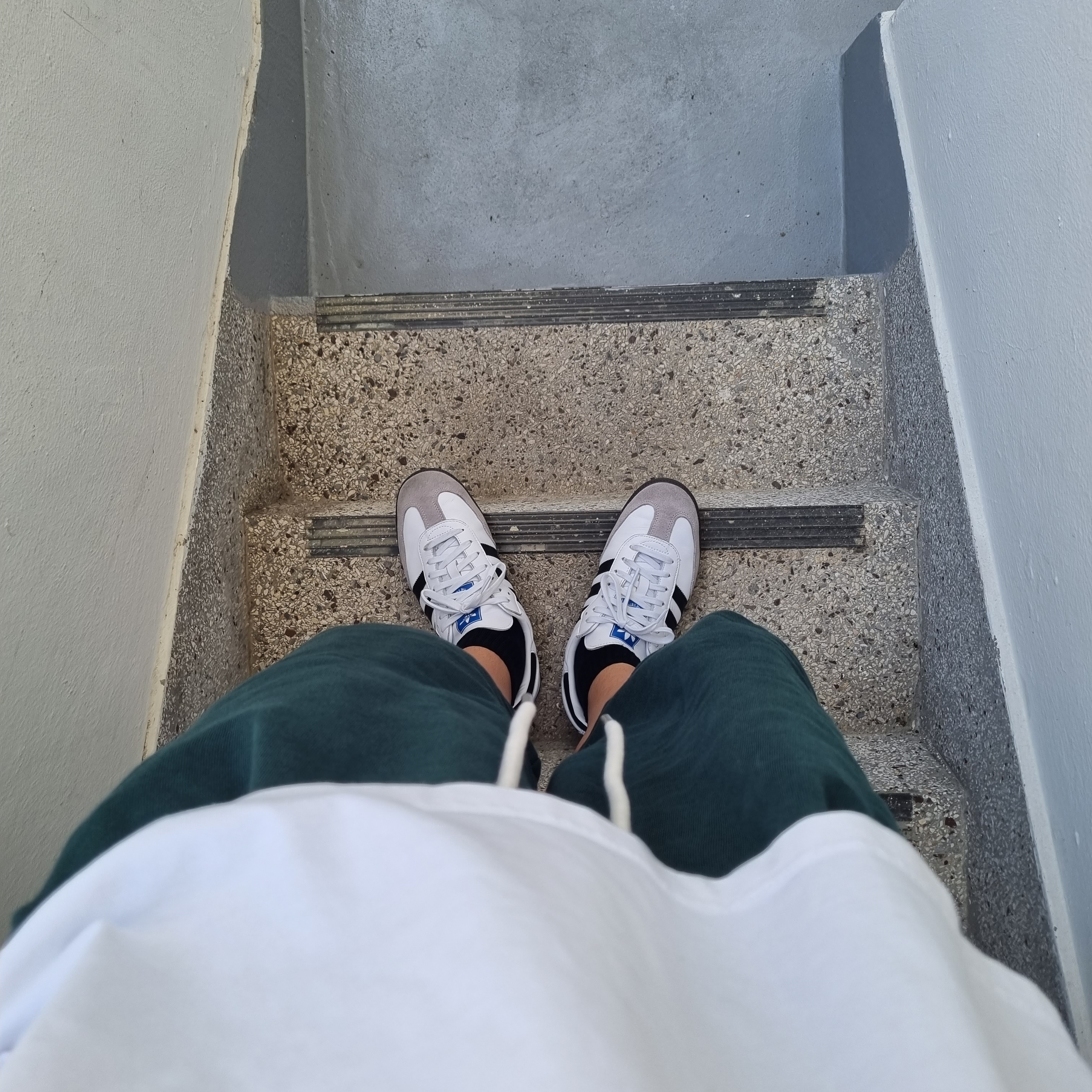Adidas Samba OG Cloud White 착용 스타일