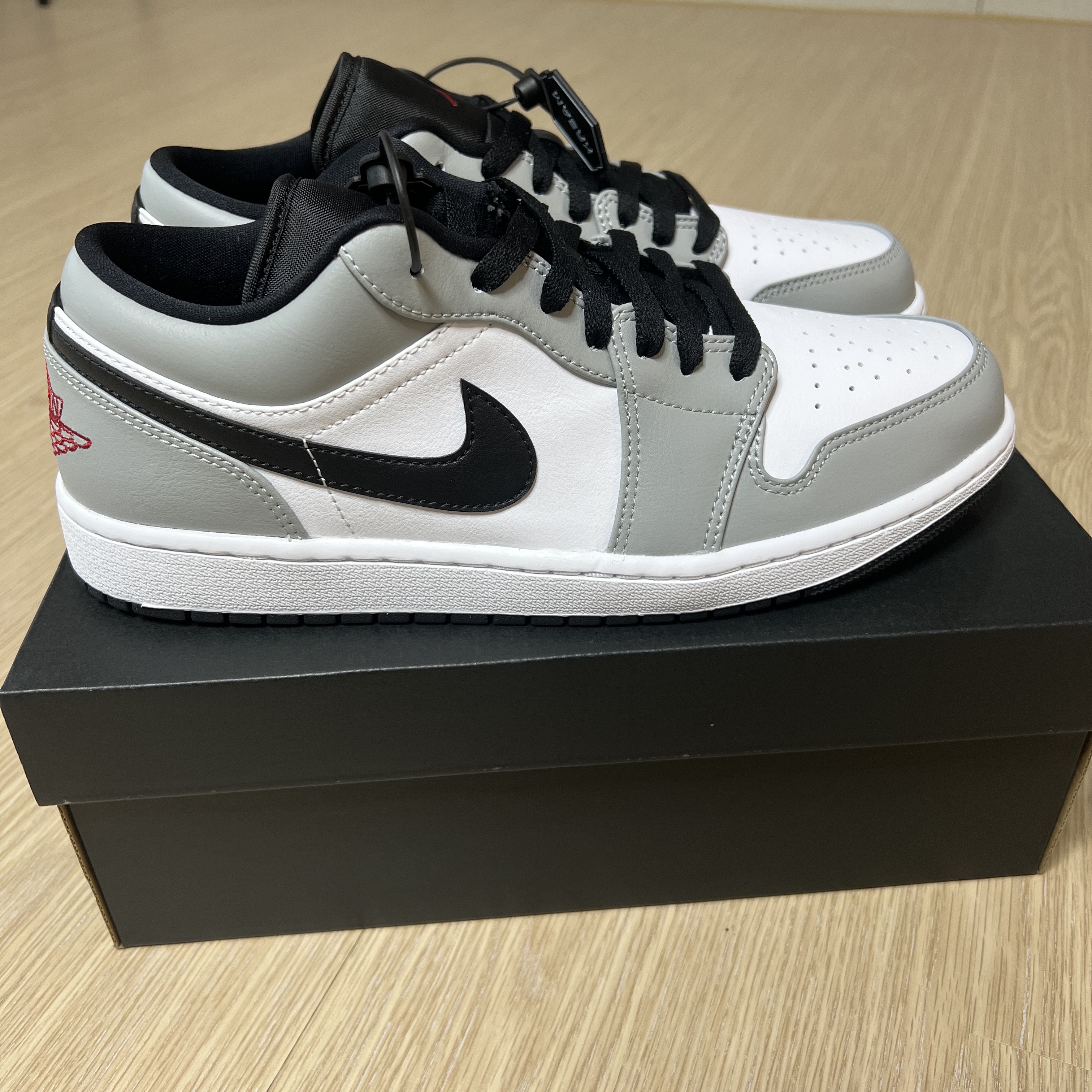 Jordan 1 Low Light Smoke Grey 착용 스타일 - 2