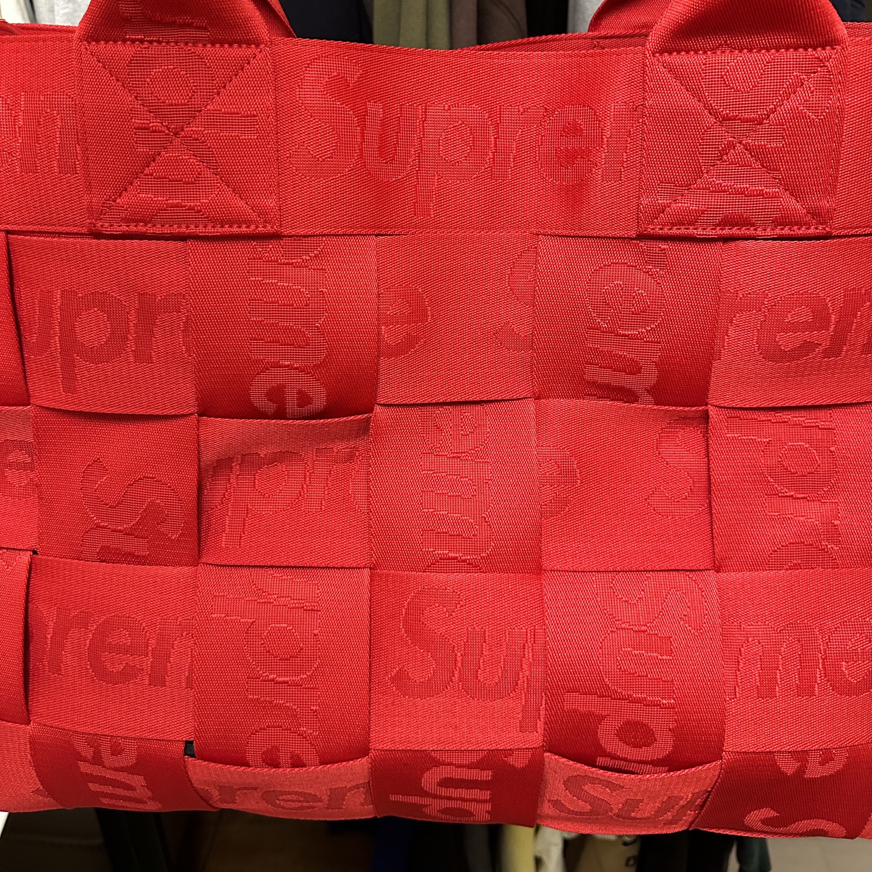 Supreme Woven Large Tote Red - 23SS 착용 스타일