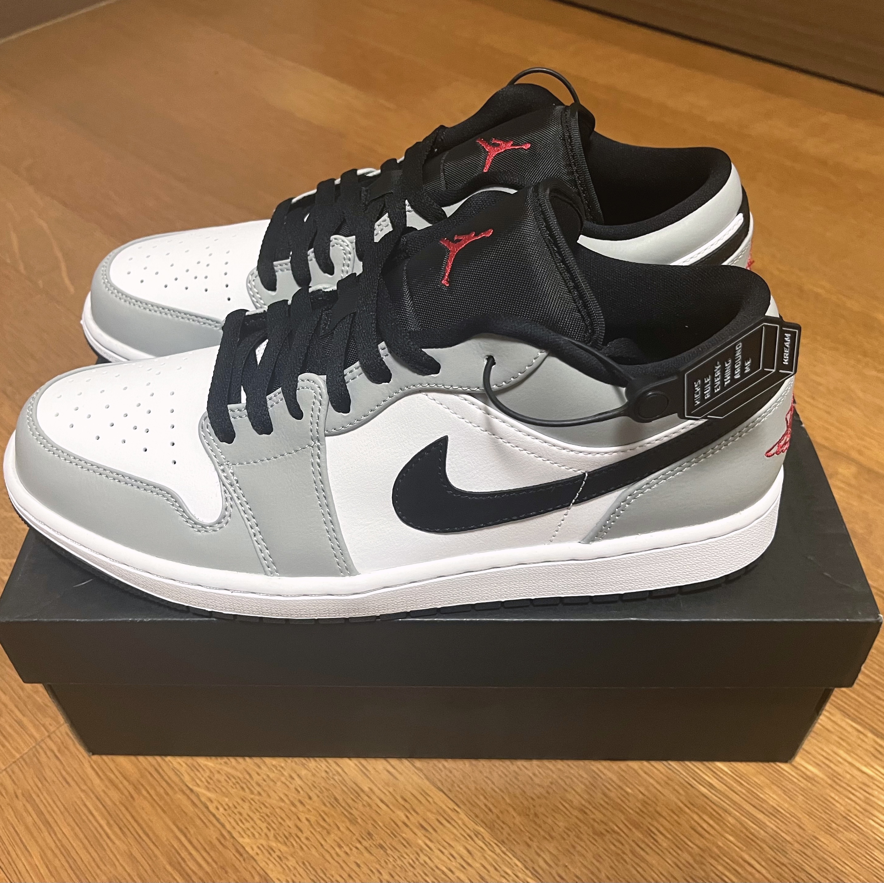 Jordan 1 Low Light Smoke Grey 착용 스타일 - 3