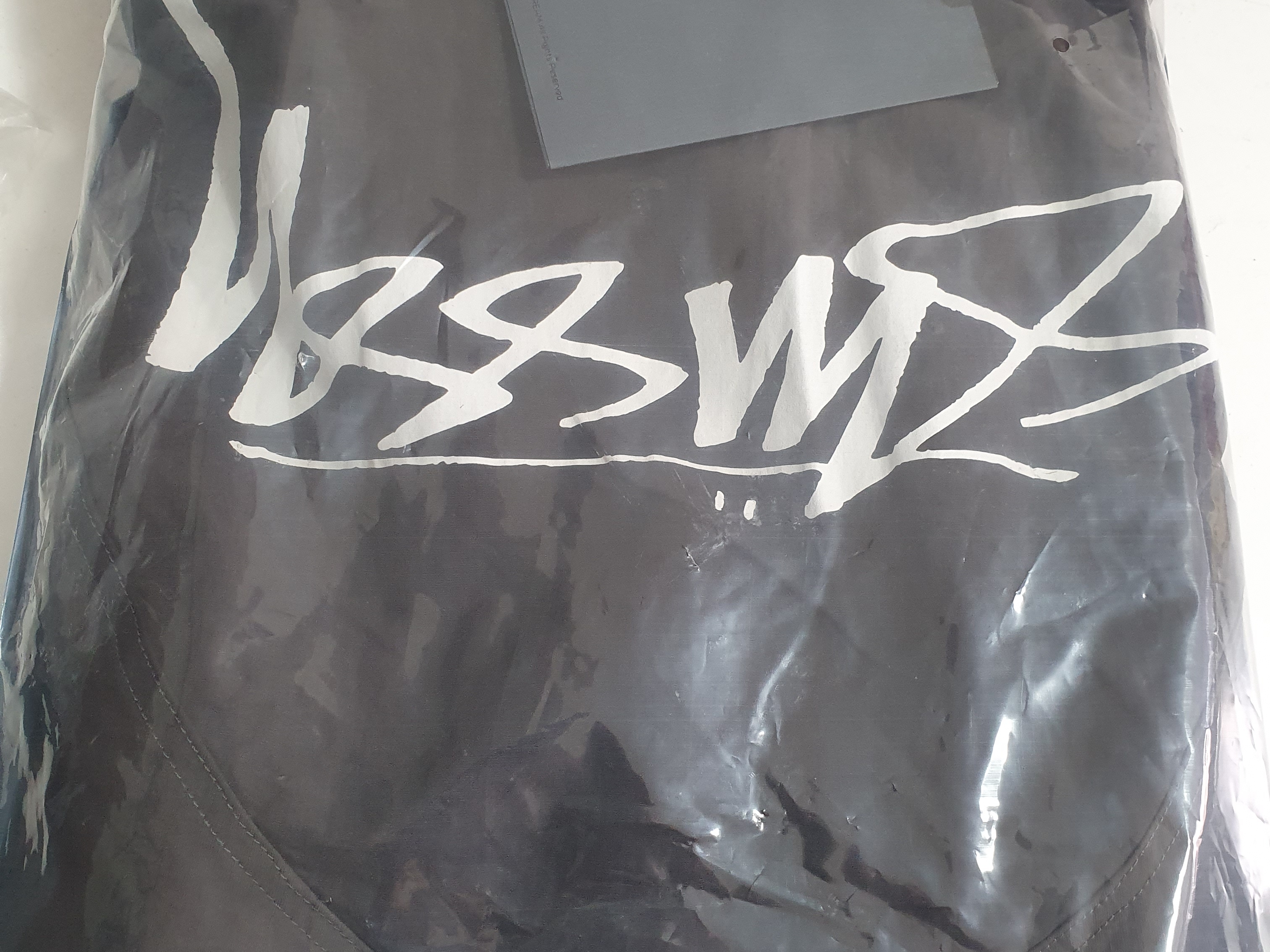 Stussy Wave Dye Beach Shell Jacket Black 착용 스타일