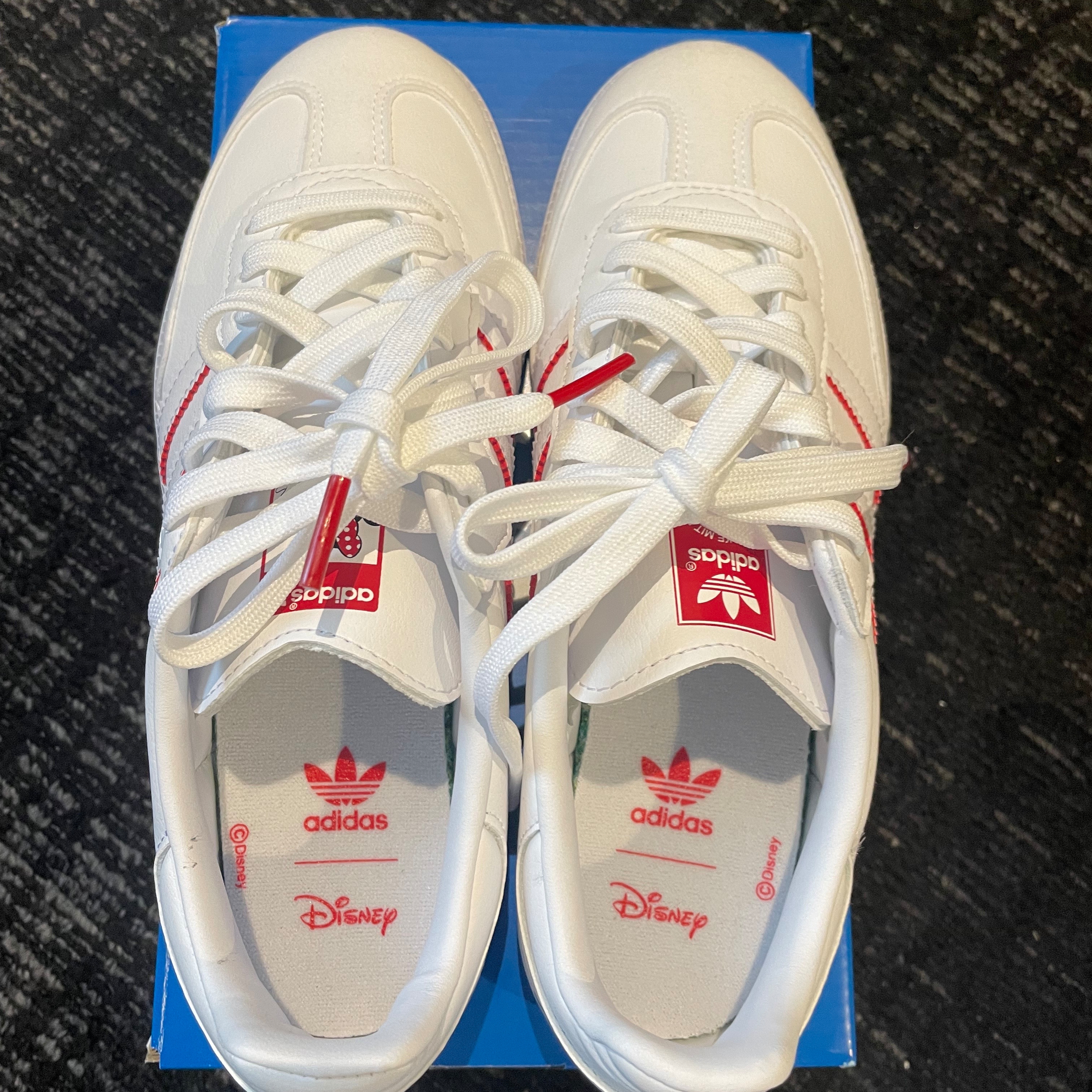 Adidas x Disney Minnie Samba Vegan Cloud White 착용 스타일 - 2