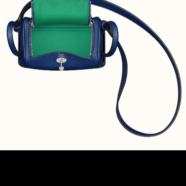 Hermes Lindy Mini Bag Verso Swift & Palladium Bleu Royal Menthe 착용 스타일