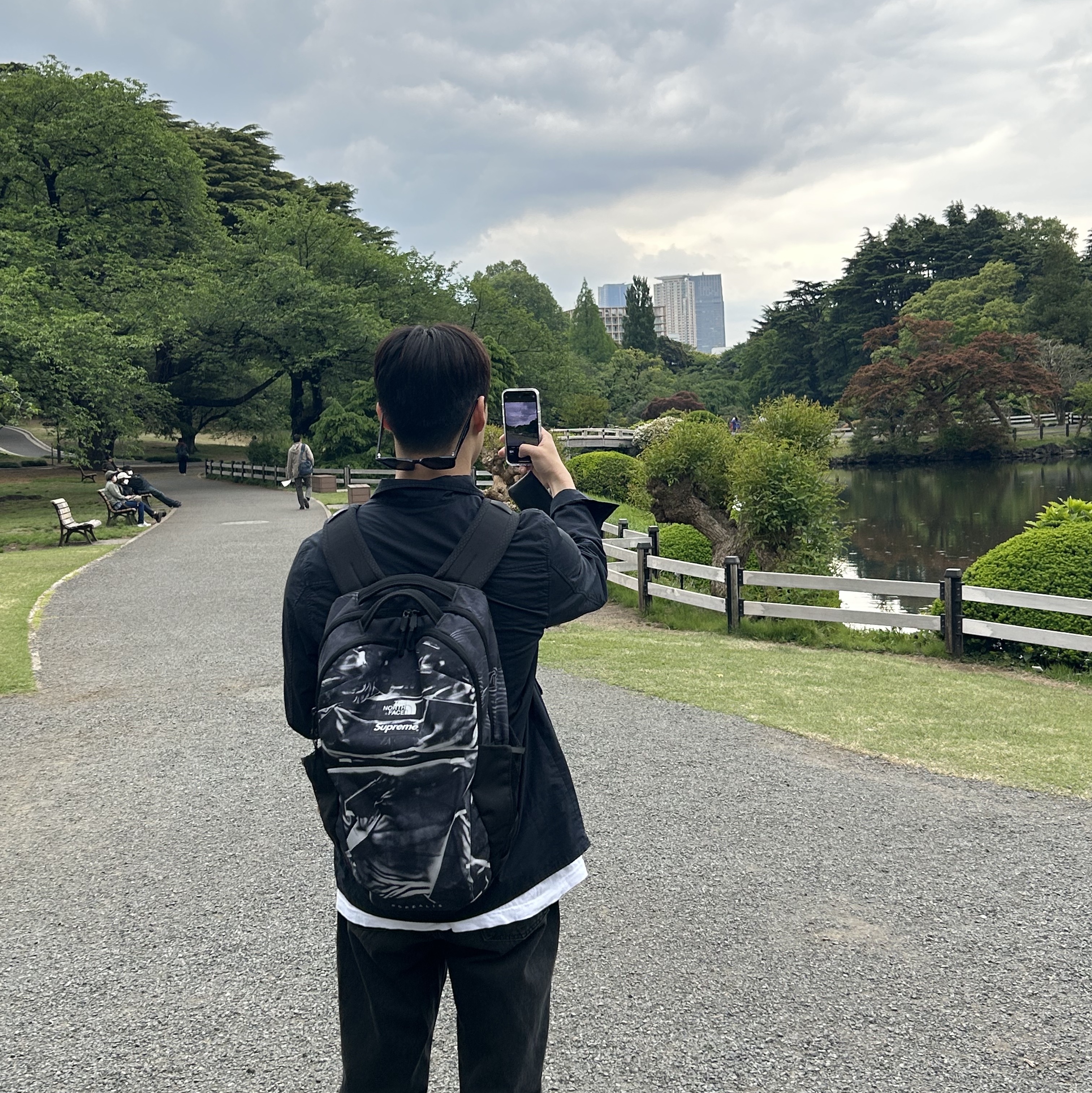Supreme x The North Face Trompe L'oeil Printed Borealis Backpack Black - 23SS 착용 스타일 - 1