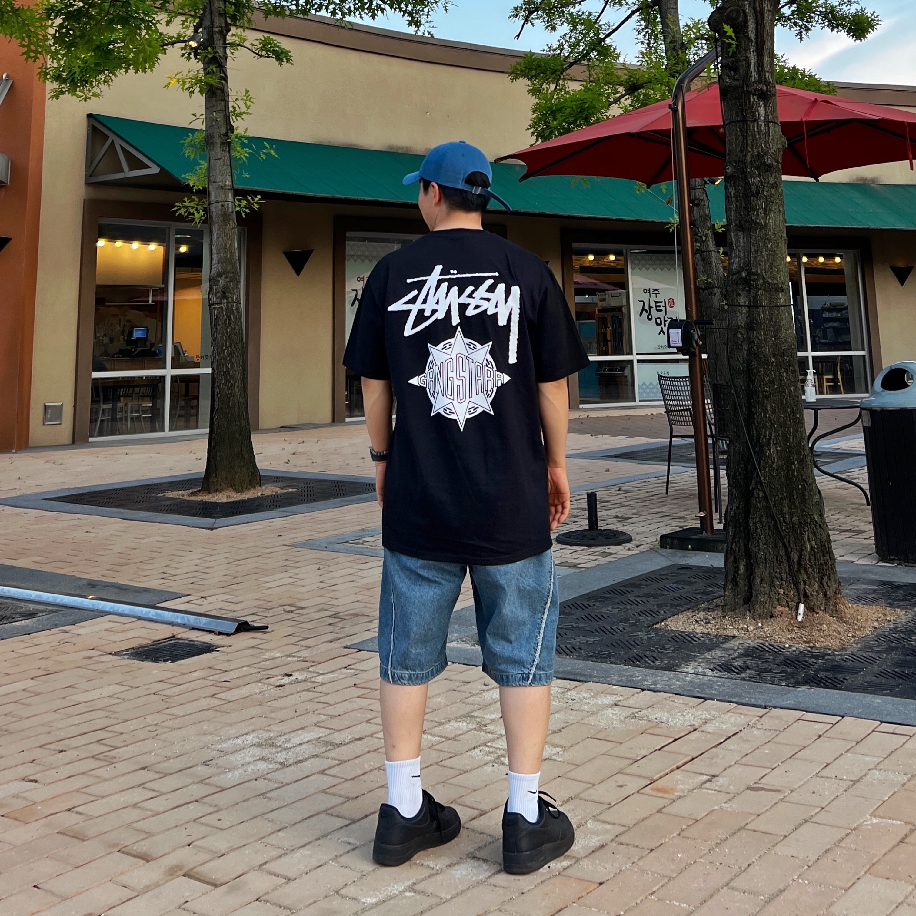 Stussy x Gang Starr Take It Personal T-Shirt Black, Nike Air Force 1 '07 Low Triple Black 착용 스타일