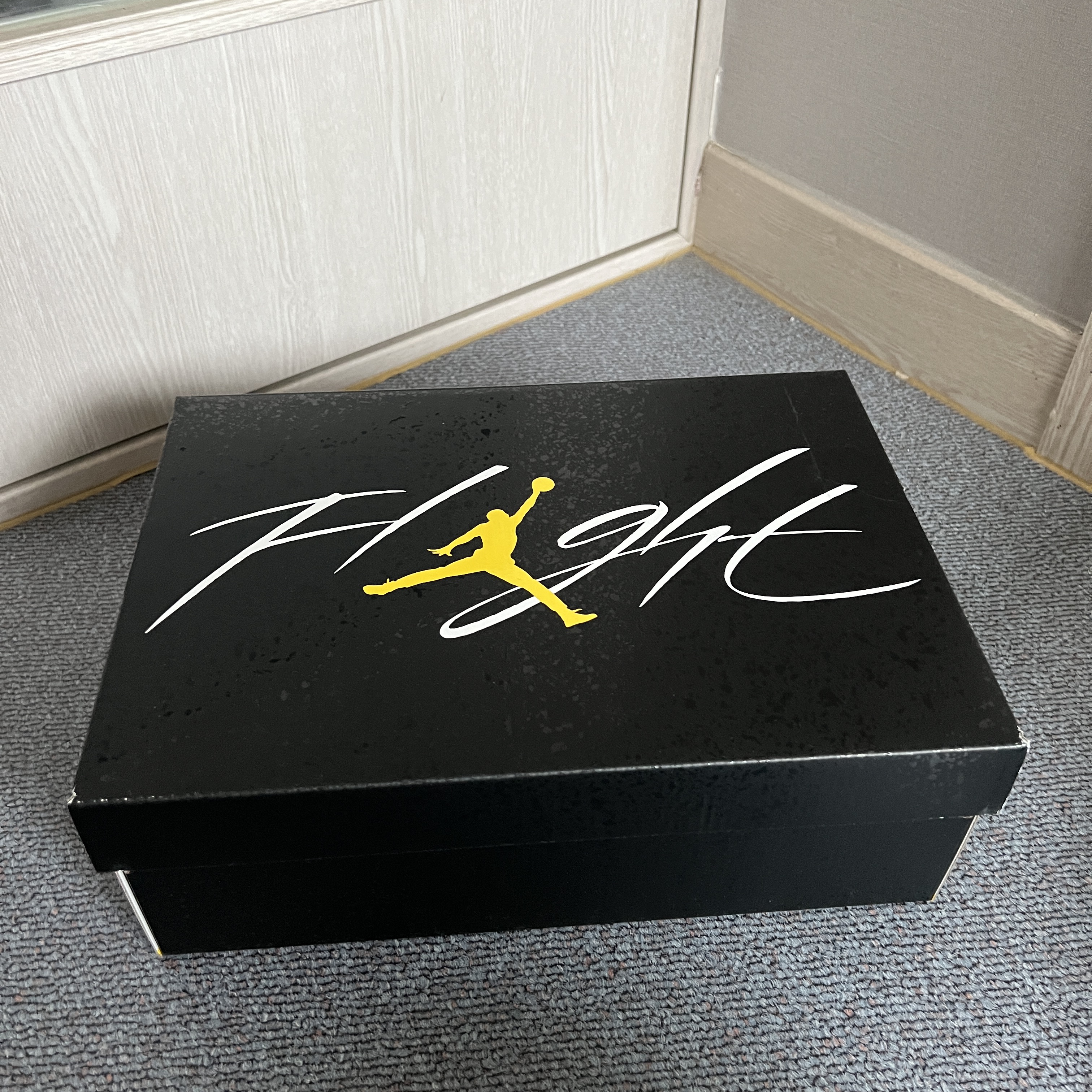 Jordan 4 Retro Thunder 2023 착용 스타일 - 1