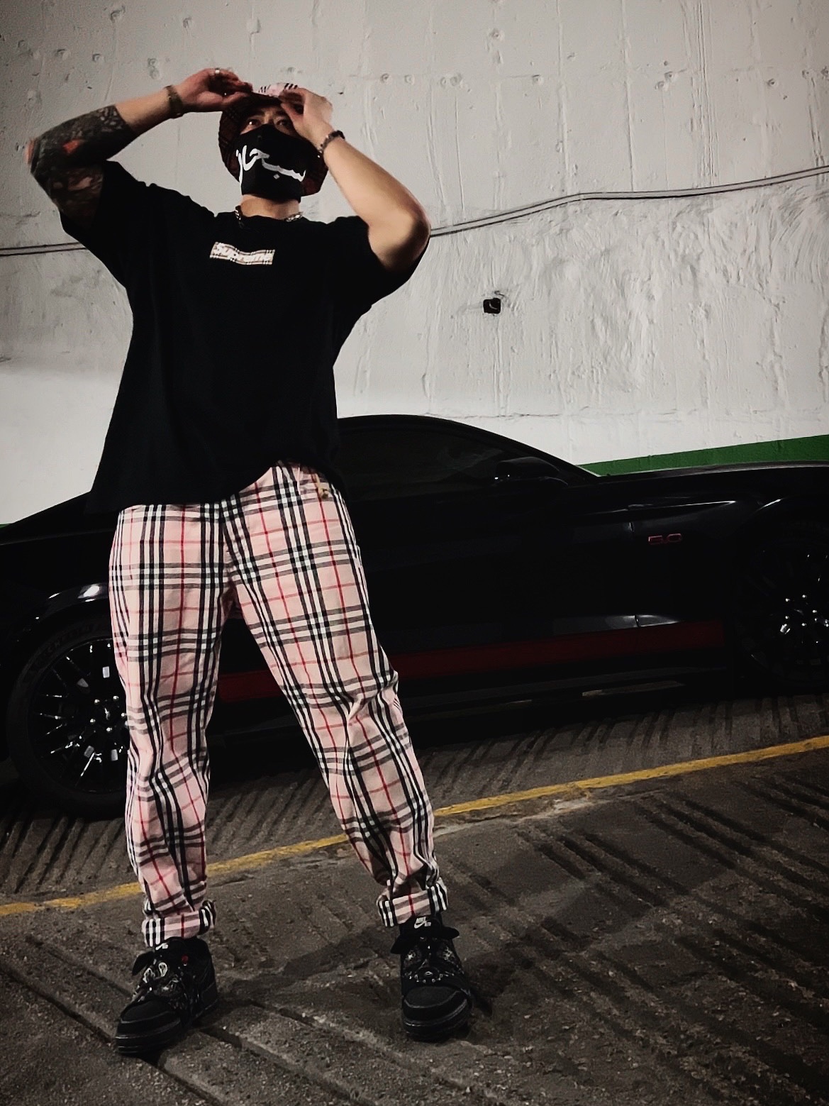 Supreme x Burberry Crusher Pink - 22SS, Supreme x Burberry Regular Jean Pink - 22SS 착용 스타일 - 3