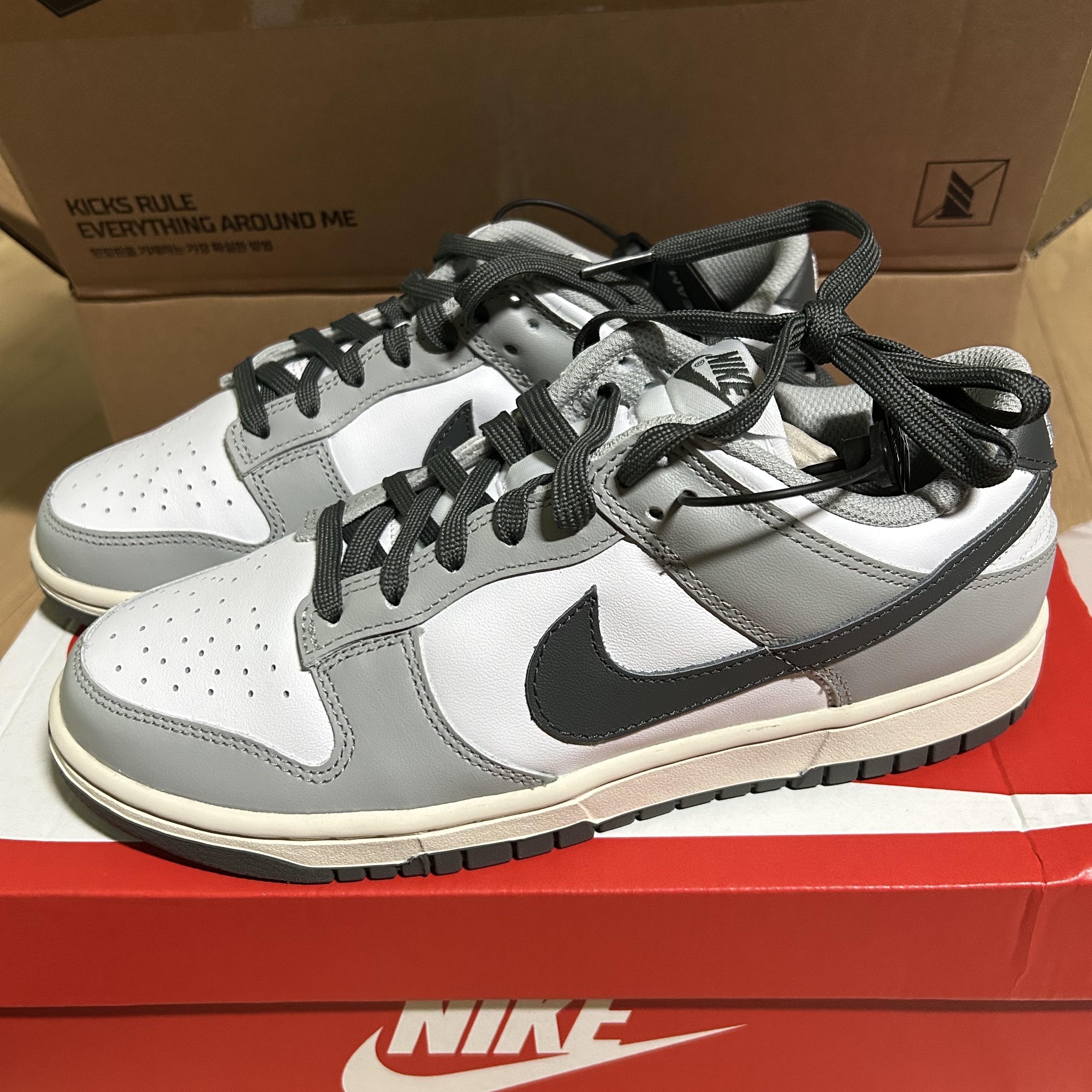 (W) Nike Dunk Low Light Smoke Grey 착용 스타일