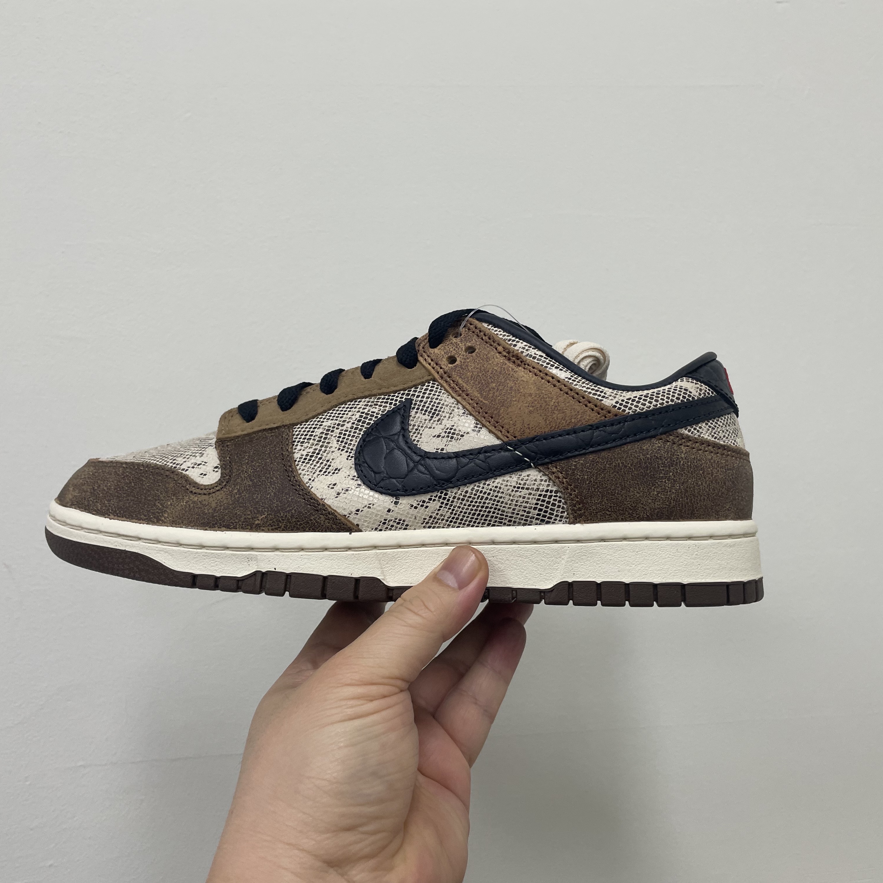Nike Dunk Low PRM Head to Head 착용 스타일 - 1