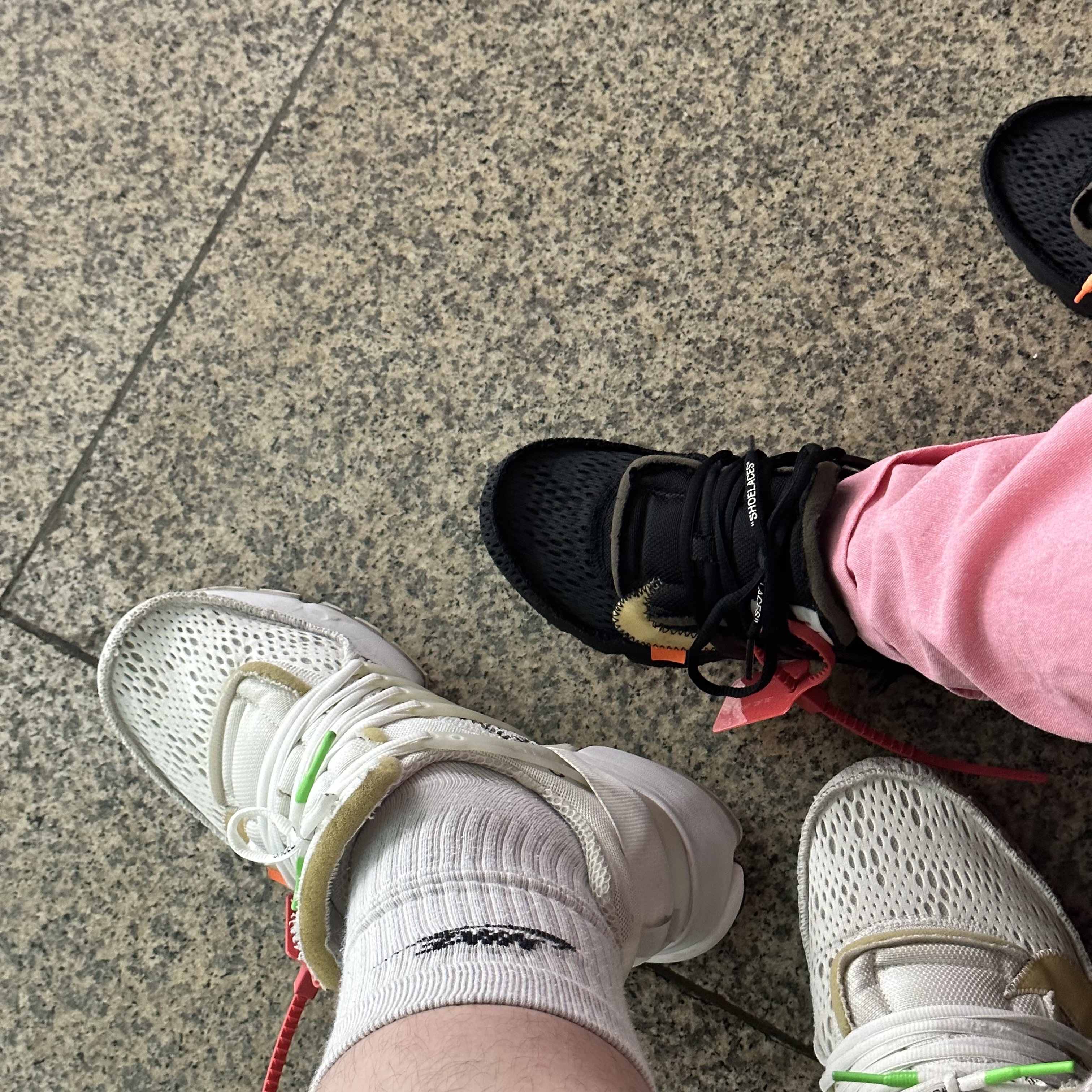 Nike x Off-White Air Presto Black, Nike x Off-White Air Presto White 착용 스타일
