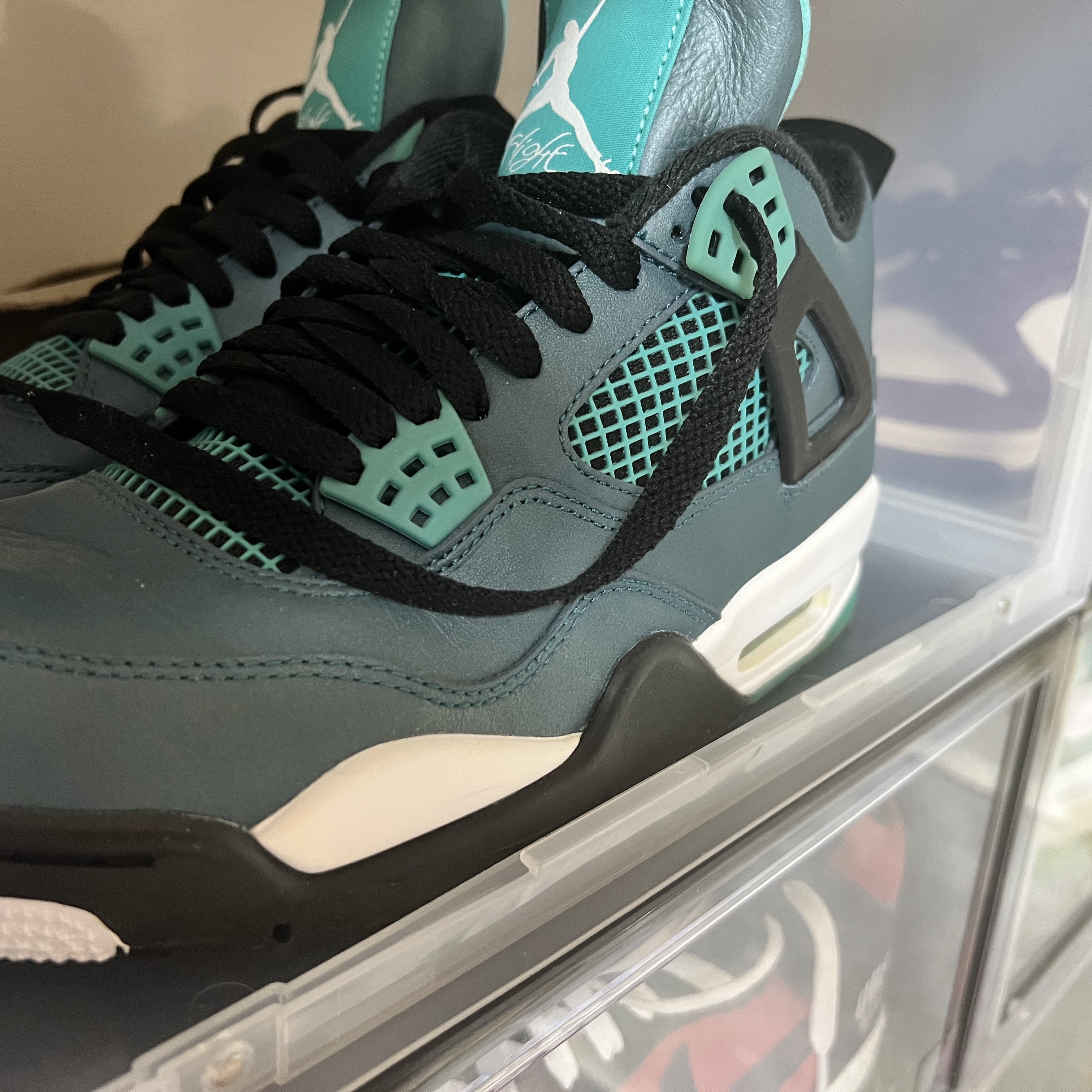 Jordan 4 Retro Teal 착용 스타일